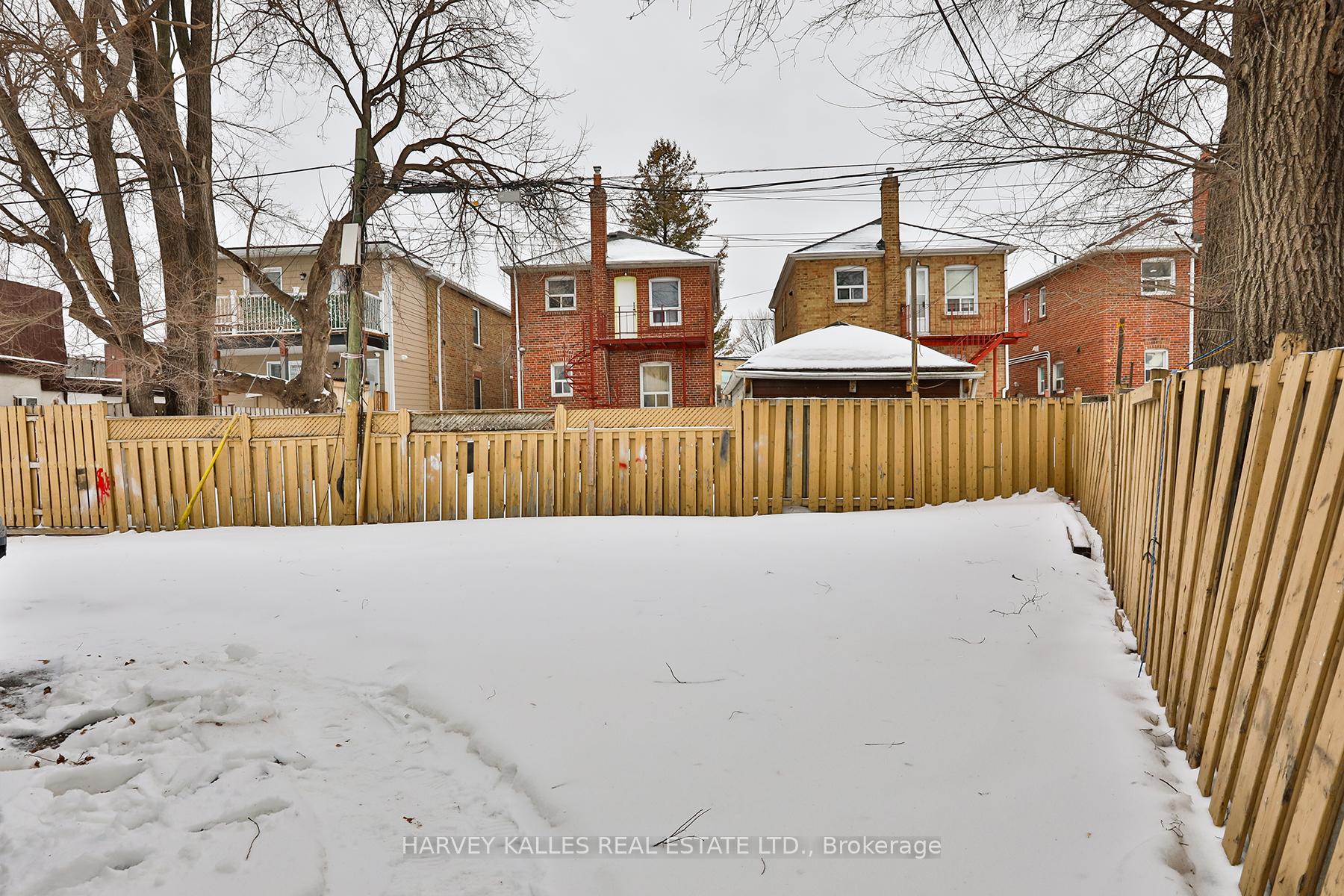 1239 Jane Street