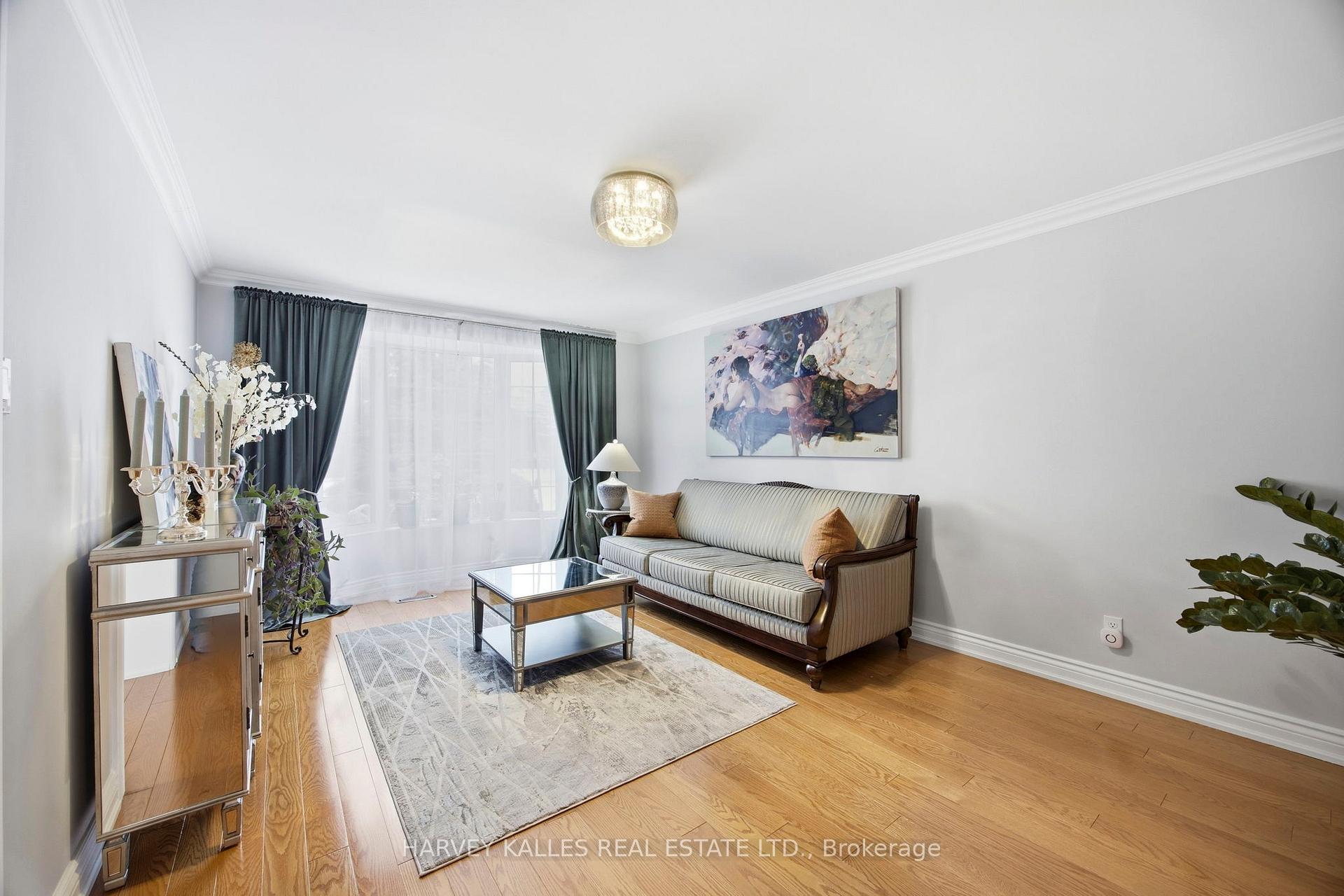 682 Willowbank Trail