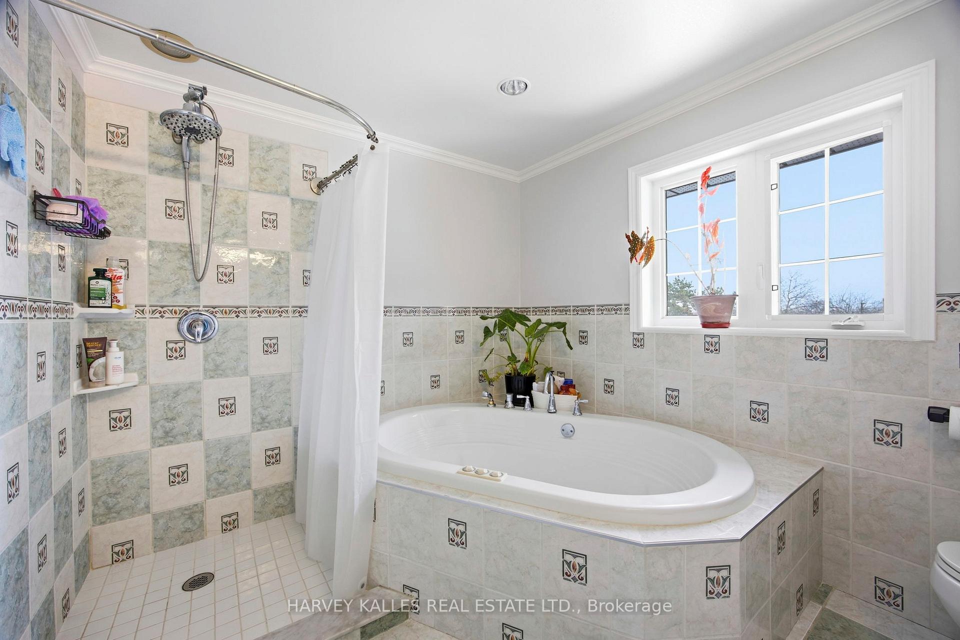 682 Willowbank Trail