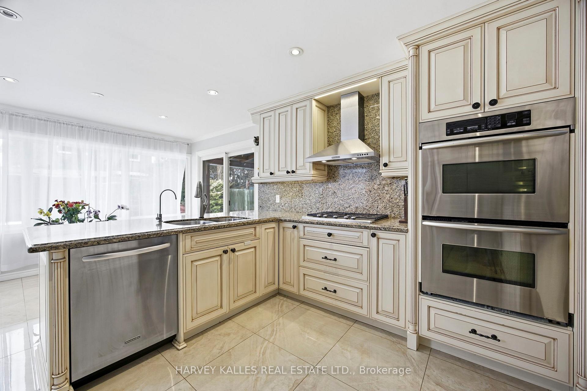 682 Willowbank Trail