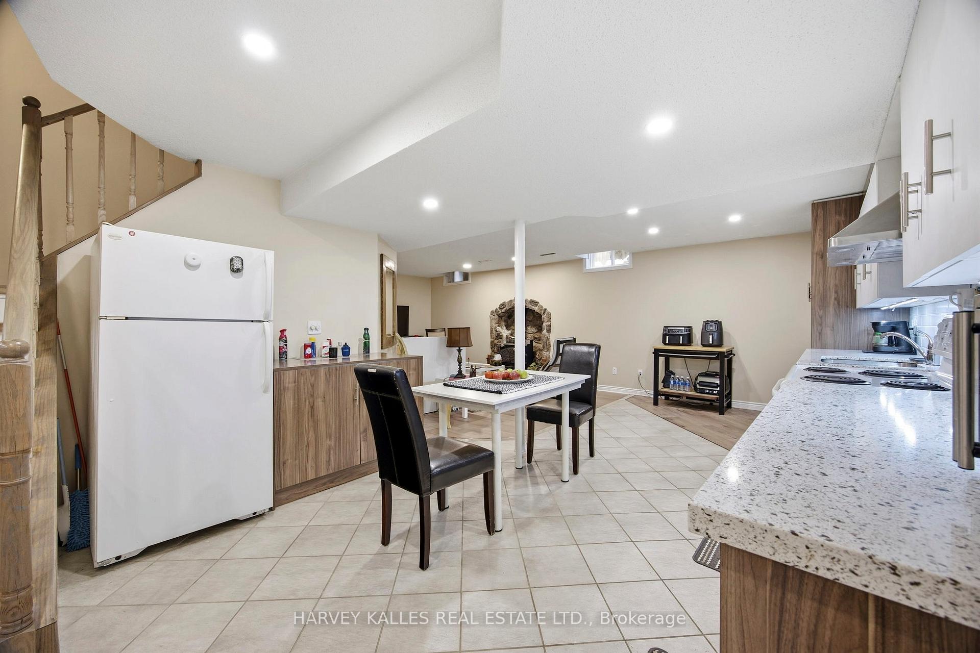 682 Willowbank Trail