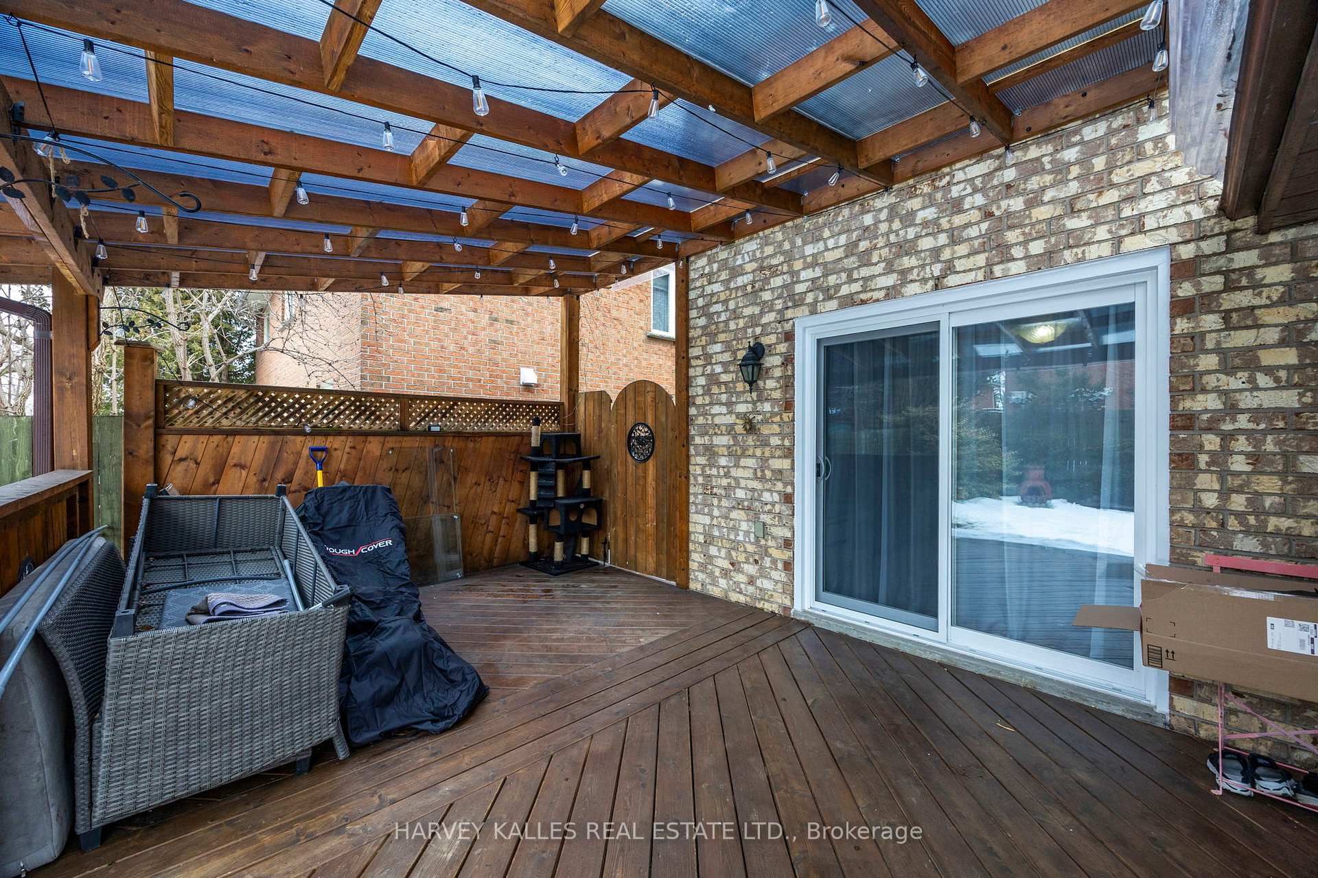 682 Willowbank Trail