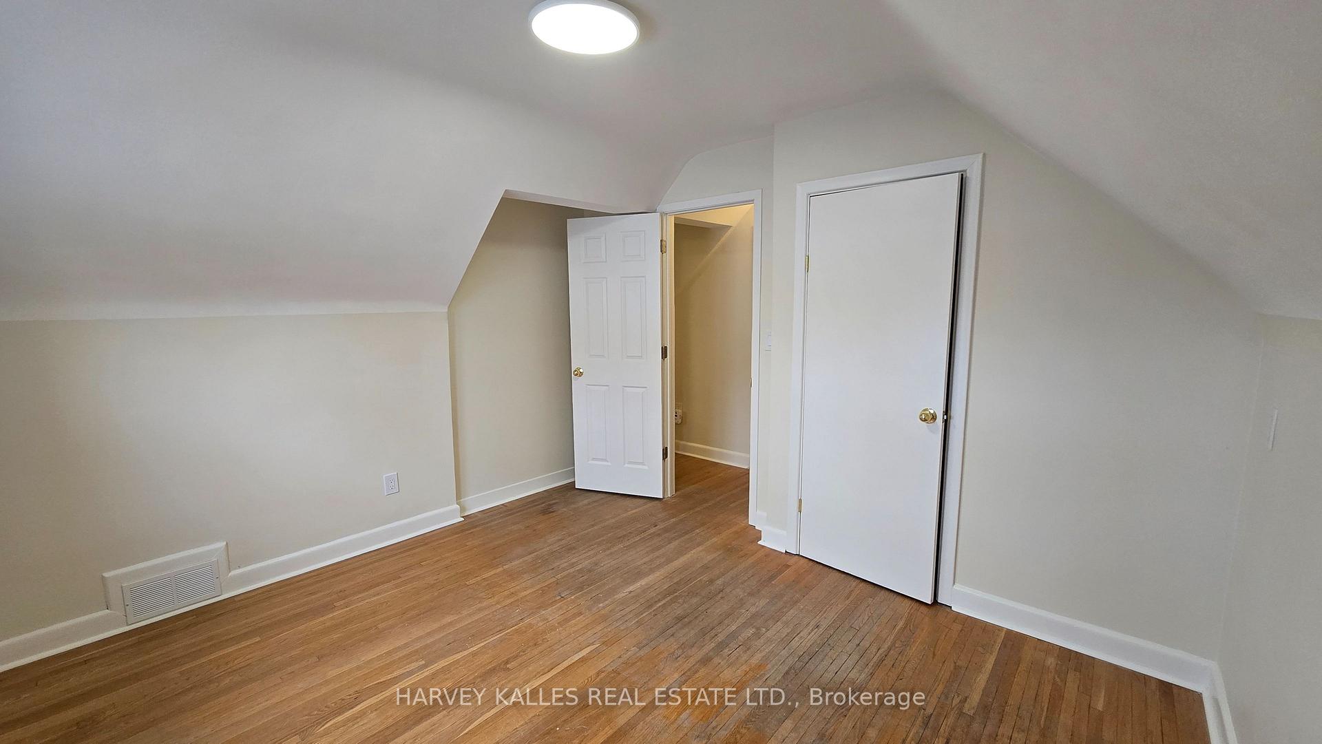 279 Cornelius Parkway Upper