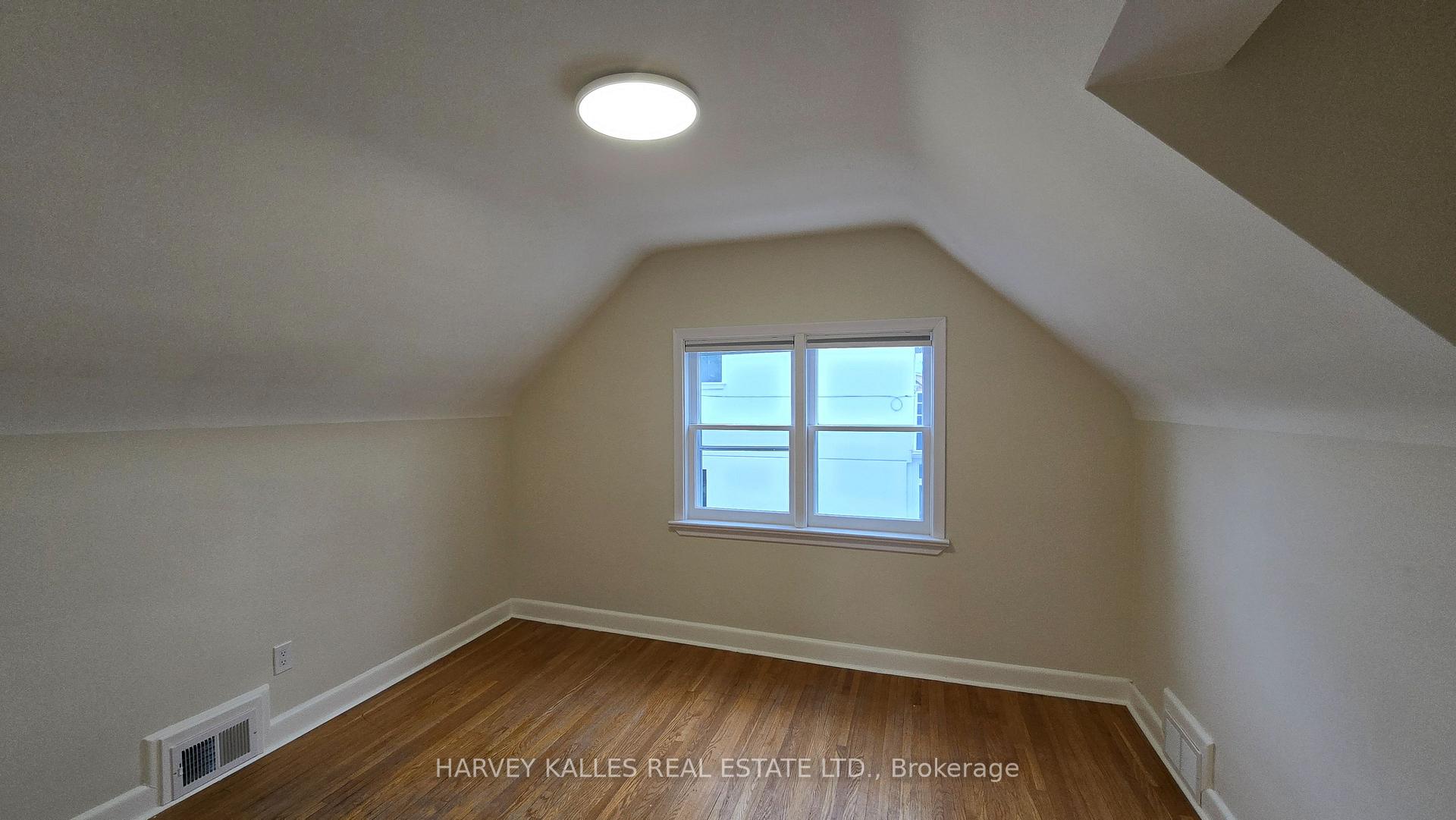 279 Cornelius Parkway Upper