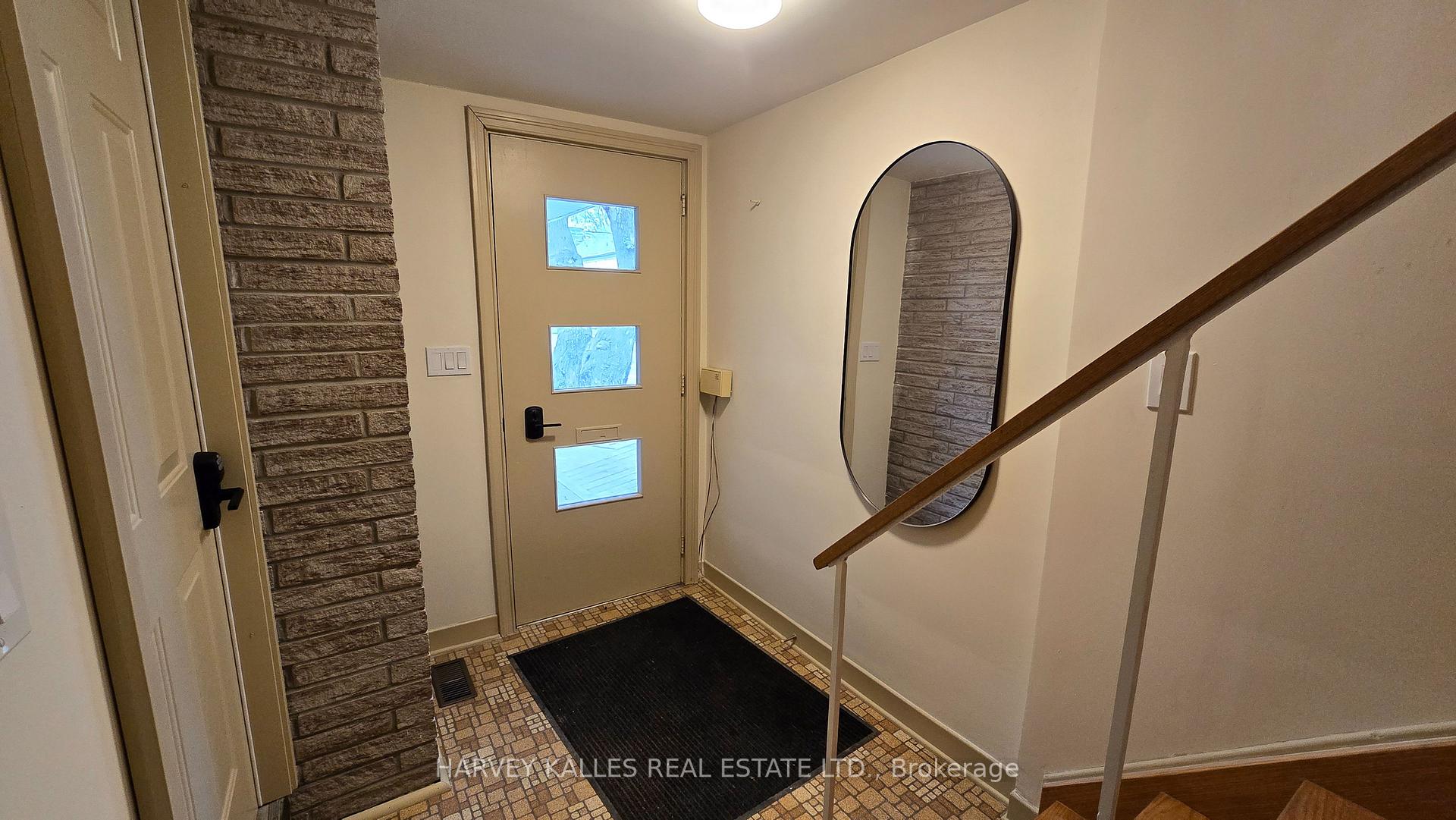 279 Cornelius Parkway Upper