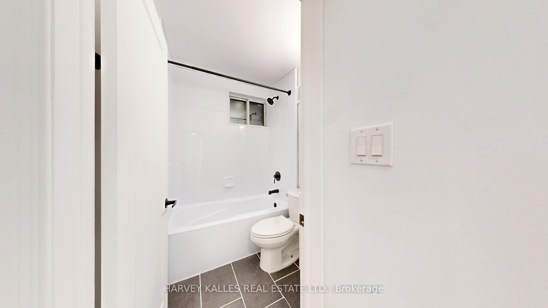 1252 Davenport Road 1