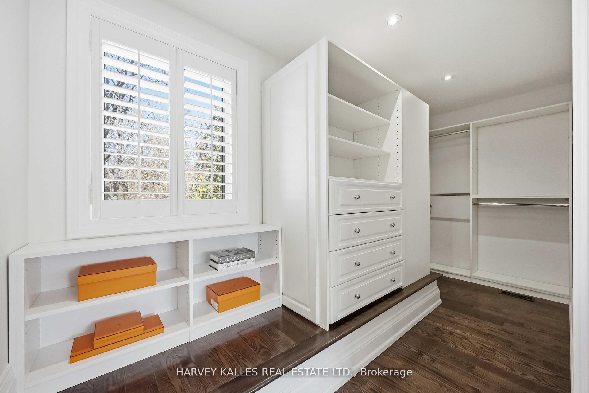 27 Ashley Park Road