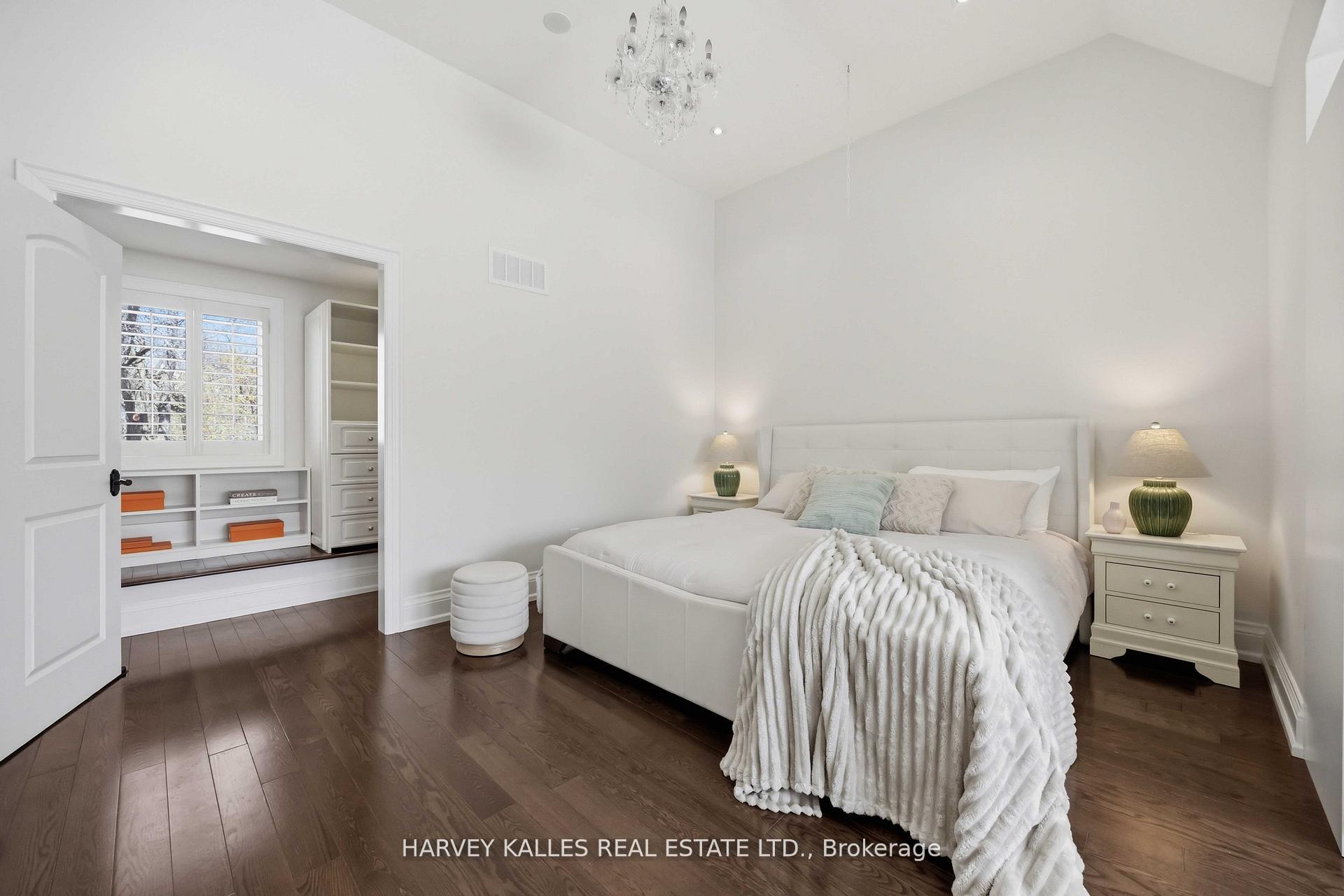 27 Ashley Park Road