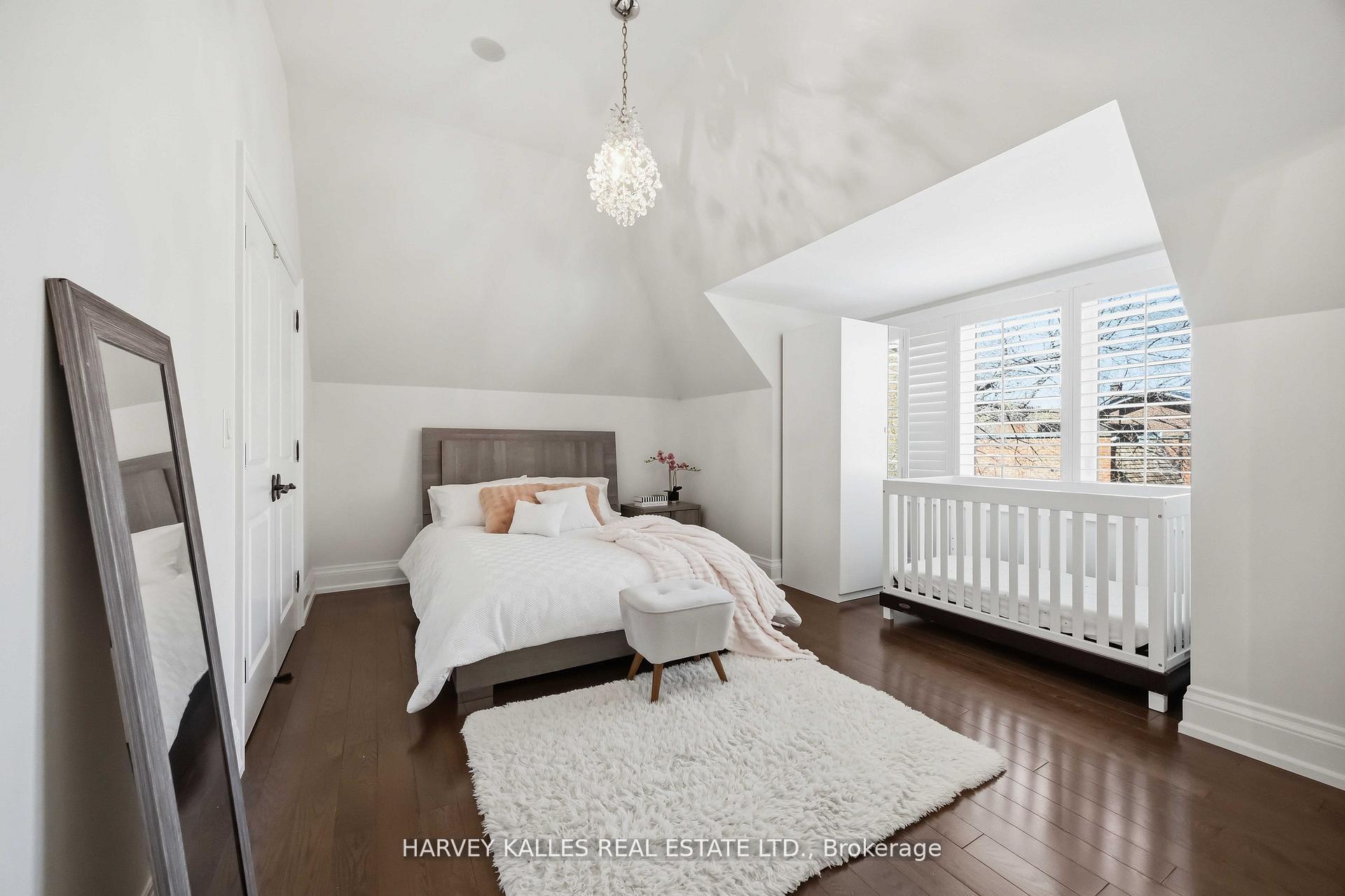 27 Ashley Park Road