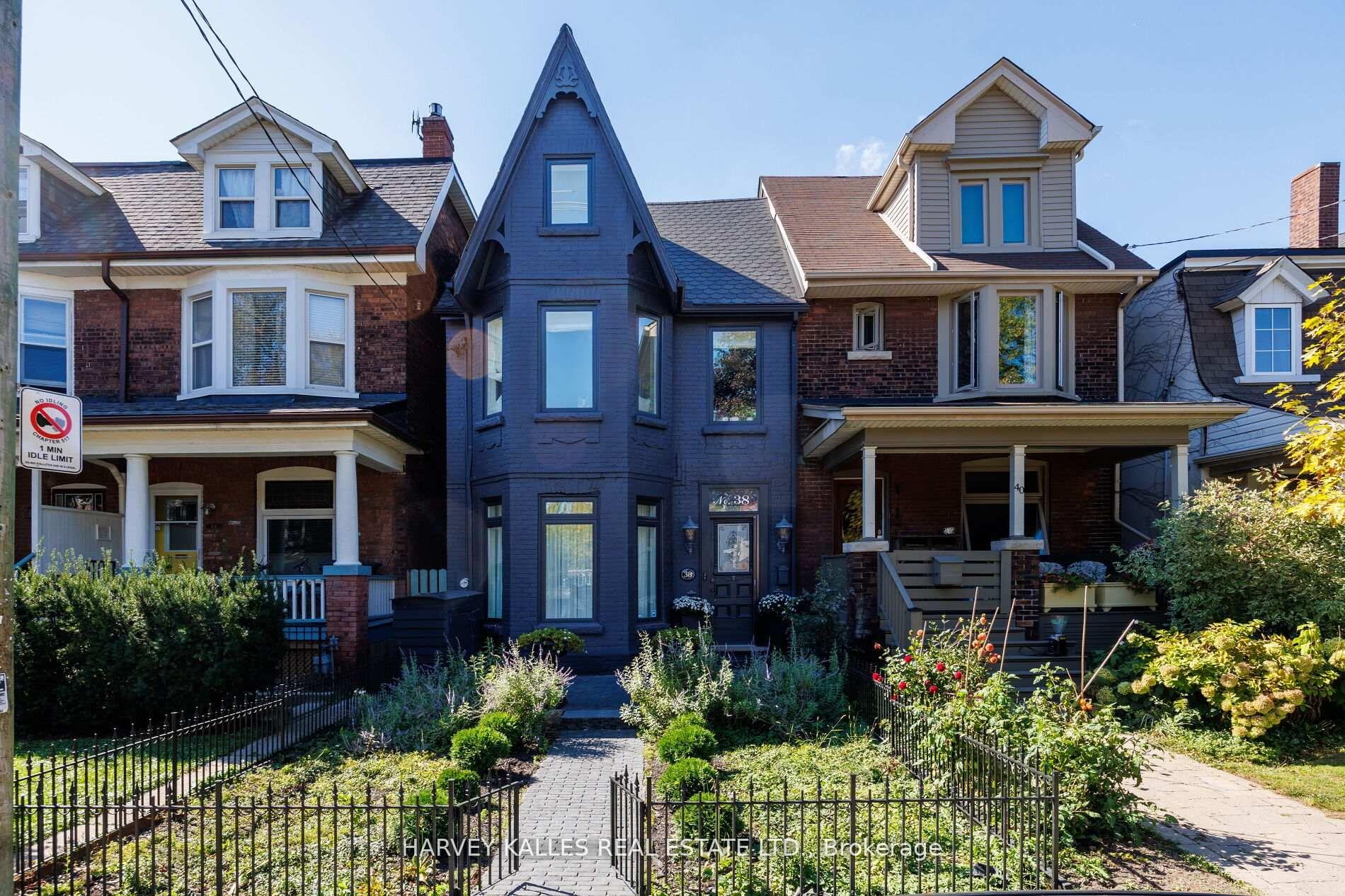 38 Sorauren Avenue