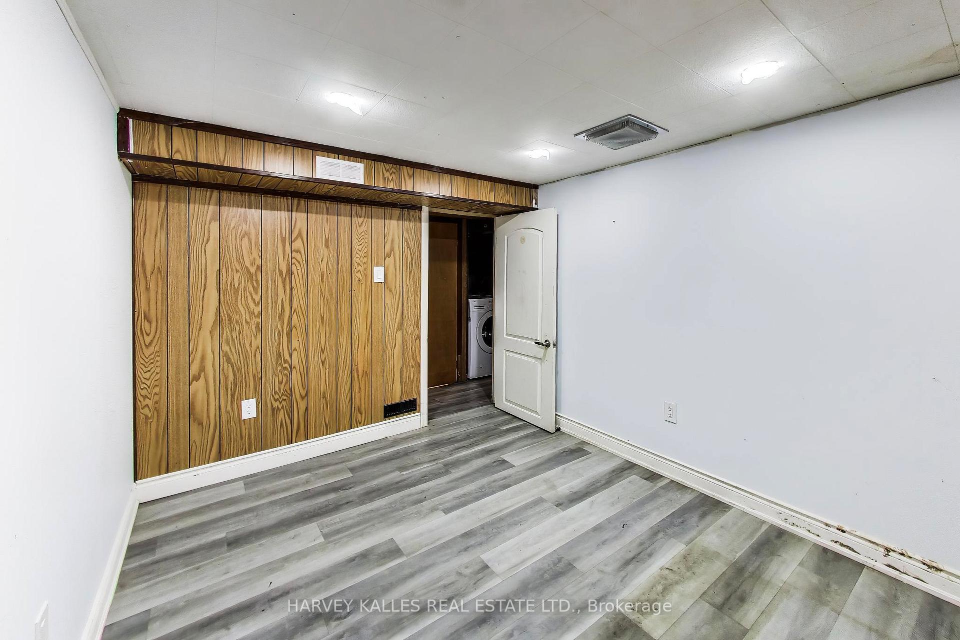 3760 Woodruff Crescent