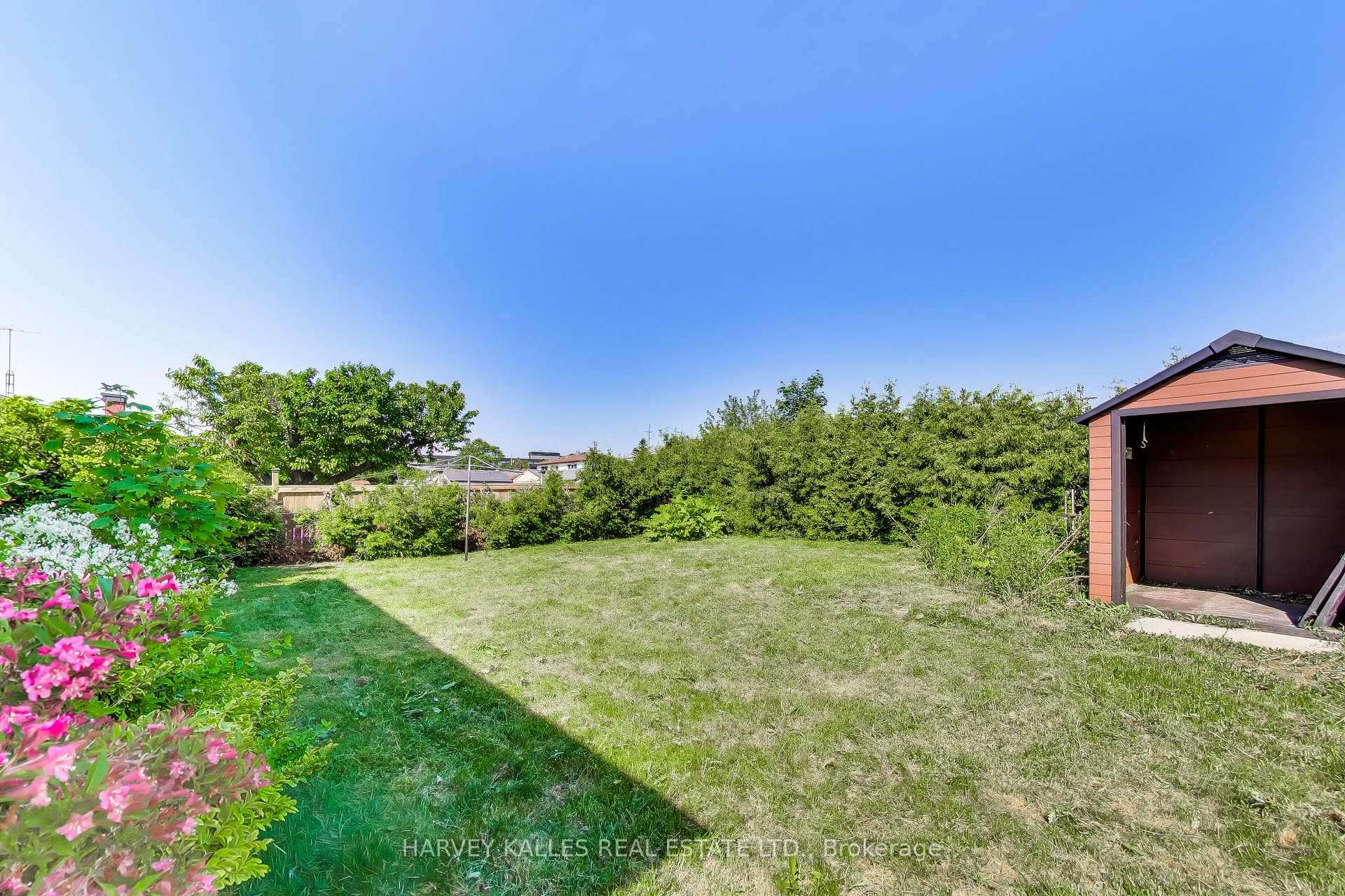 3760 Woodruff Crescent