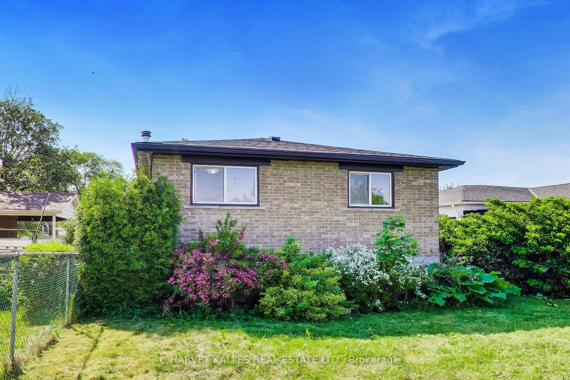 3760 Woodruff Crescent