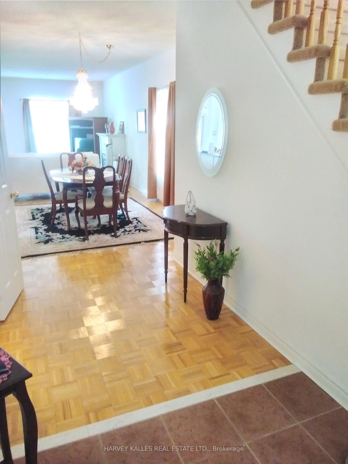 5561 Katy Gate