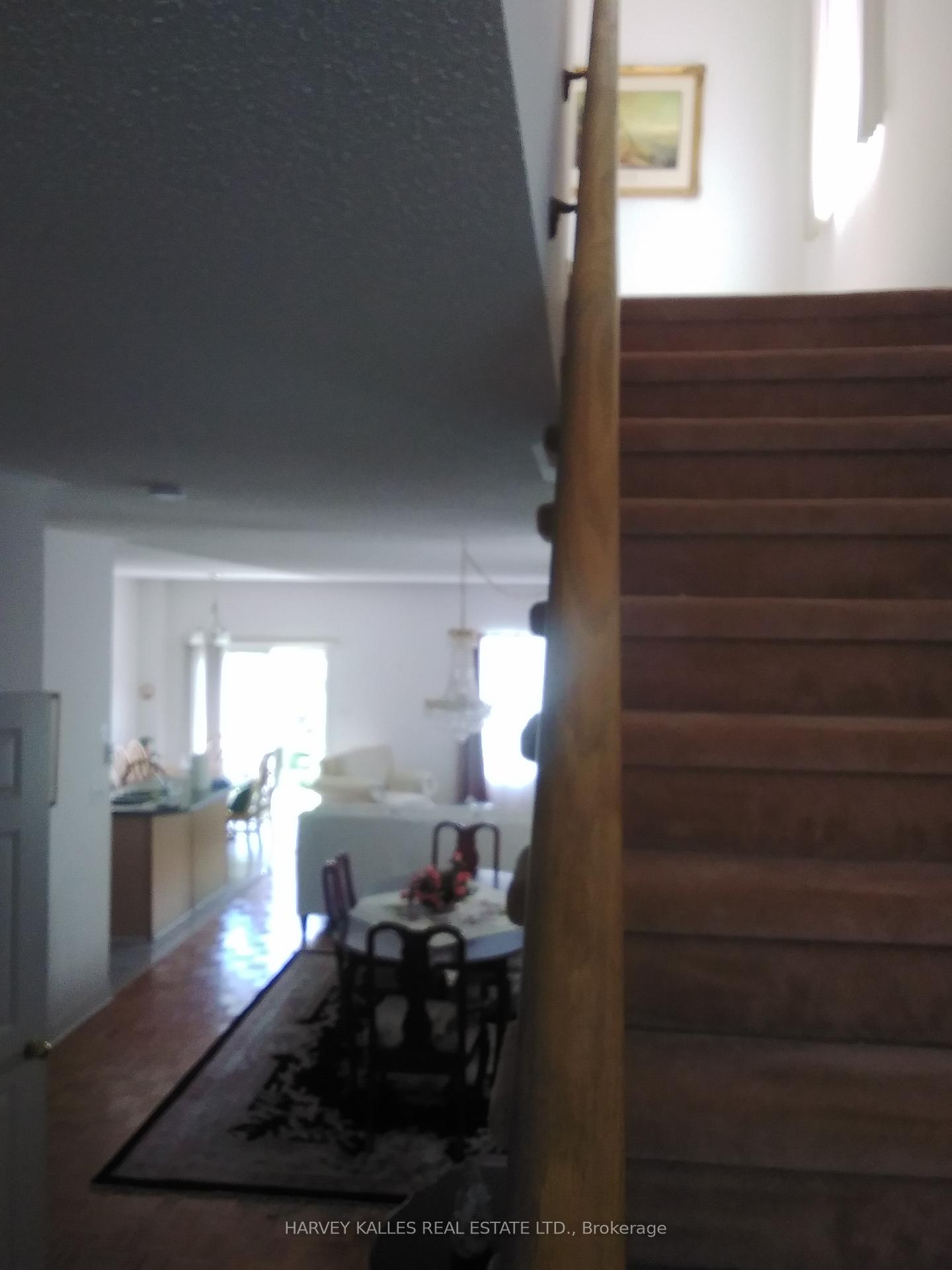 5561 Katy Gate