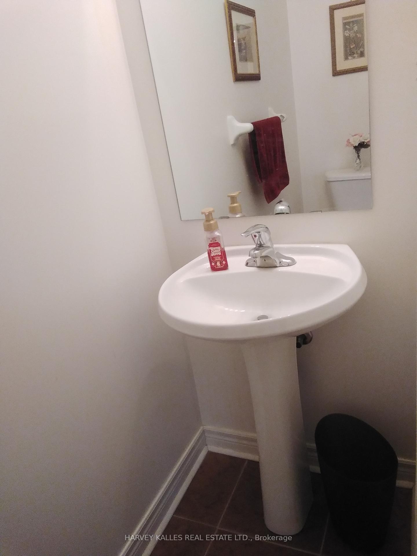 5561 Katy Gate
