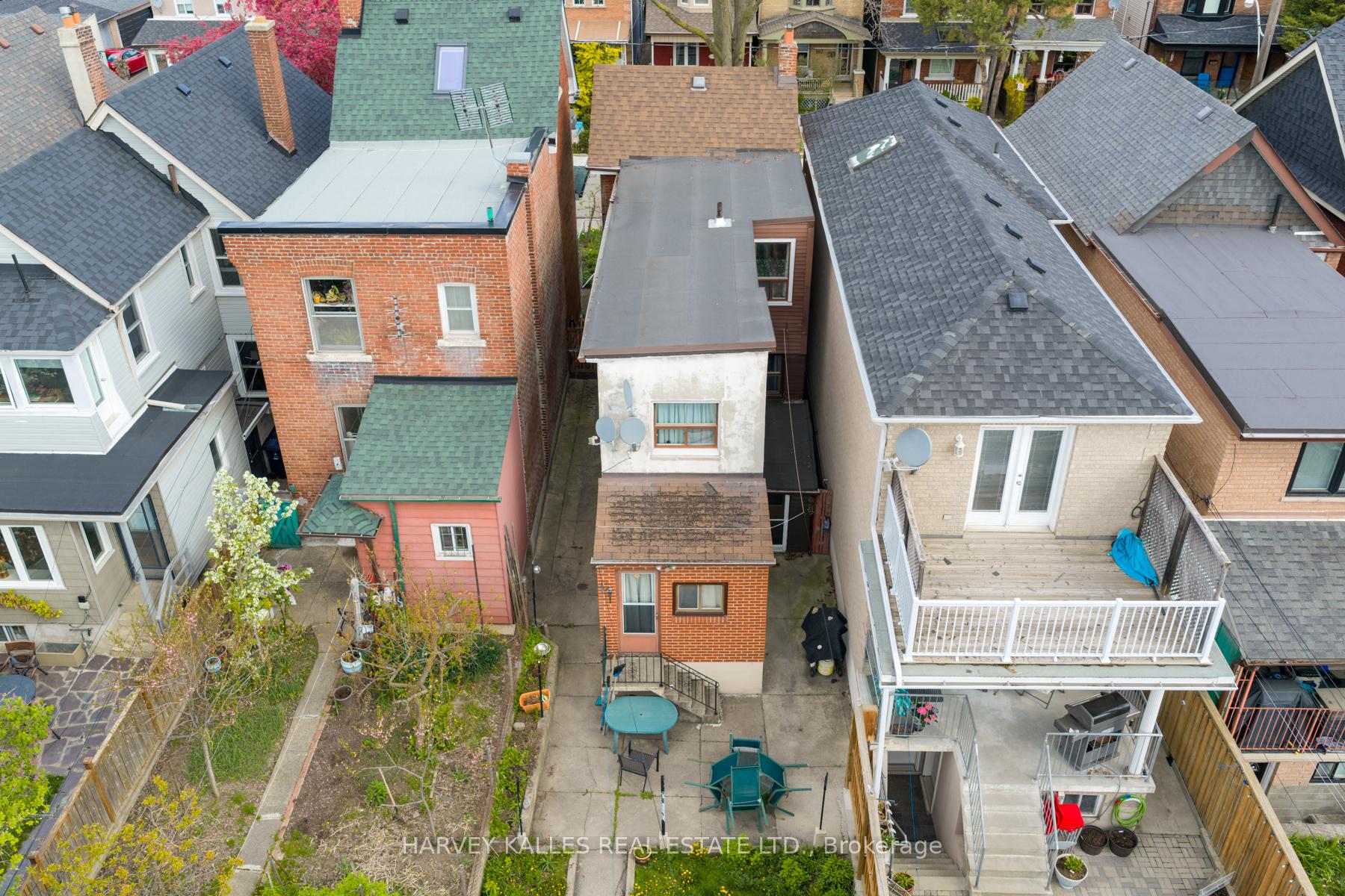 105 Melville Avenue, Toronto