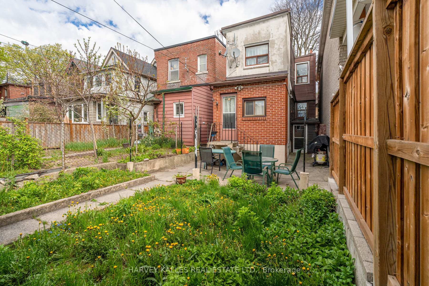 105 Melville Avenue, Toronto