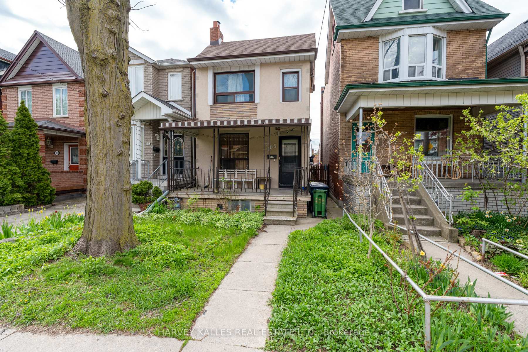 105 Melville Avenue, Toronto