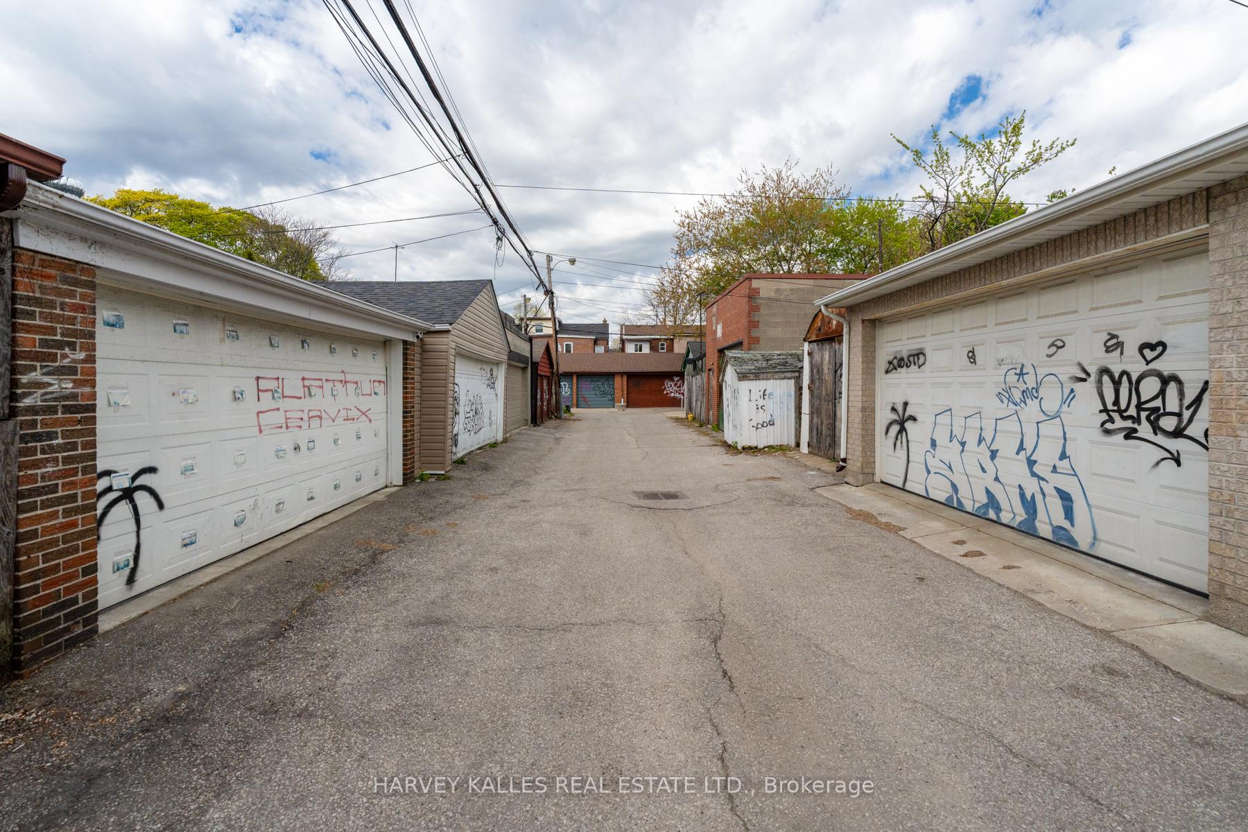105 Melville Avenue, Toronto