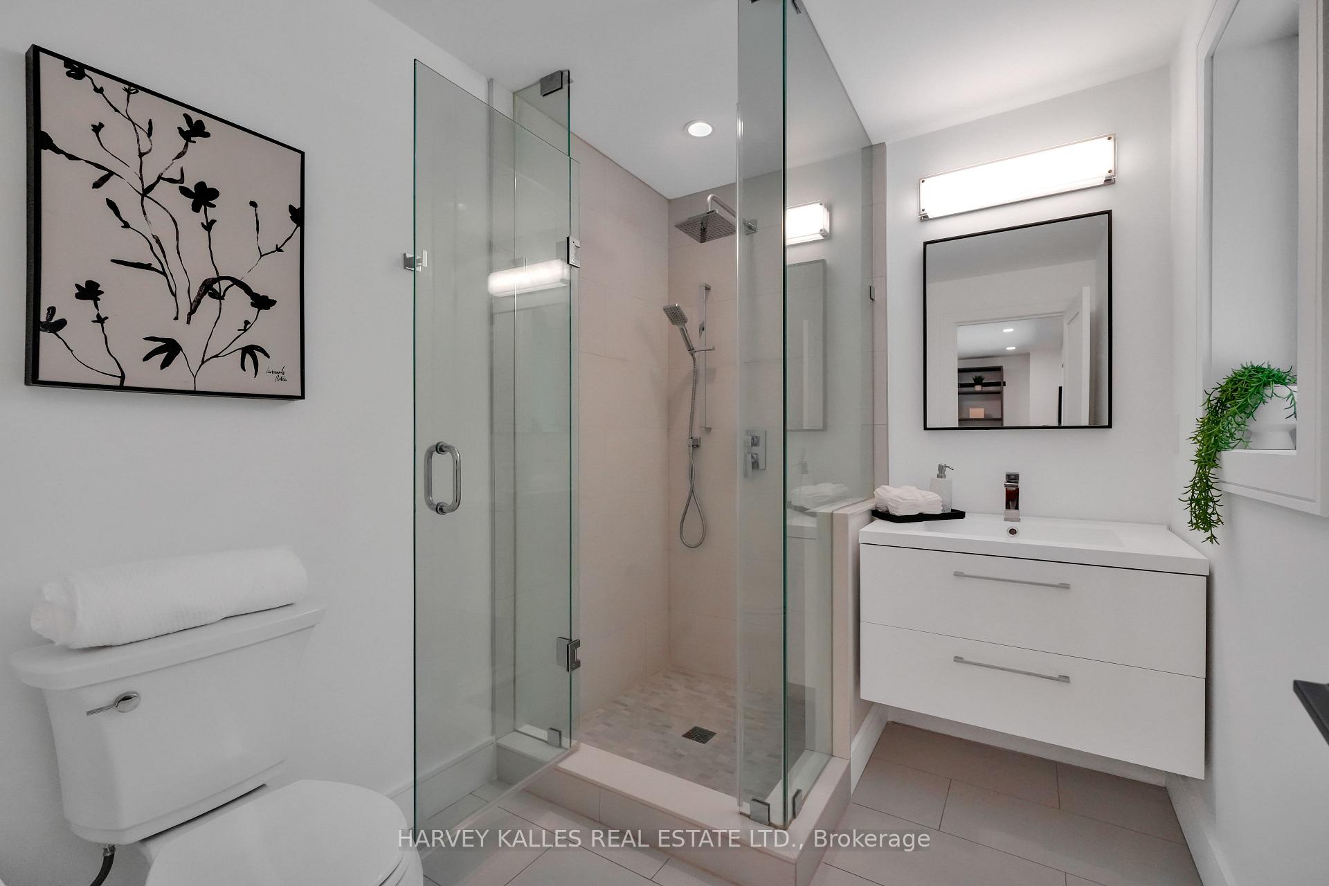 8 Circle Ridge, Toronto