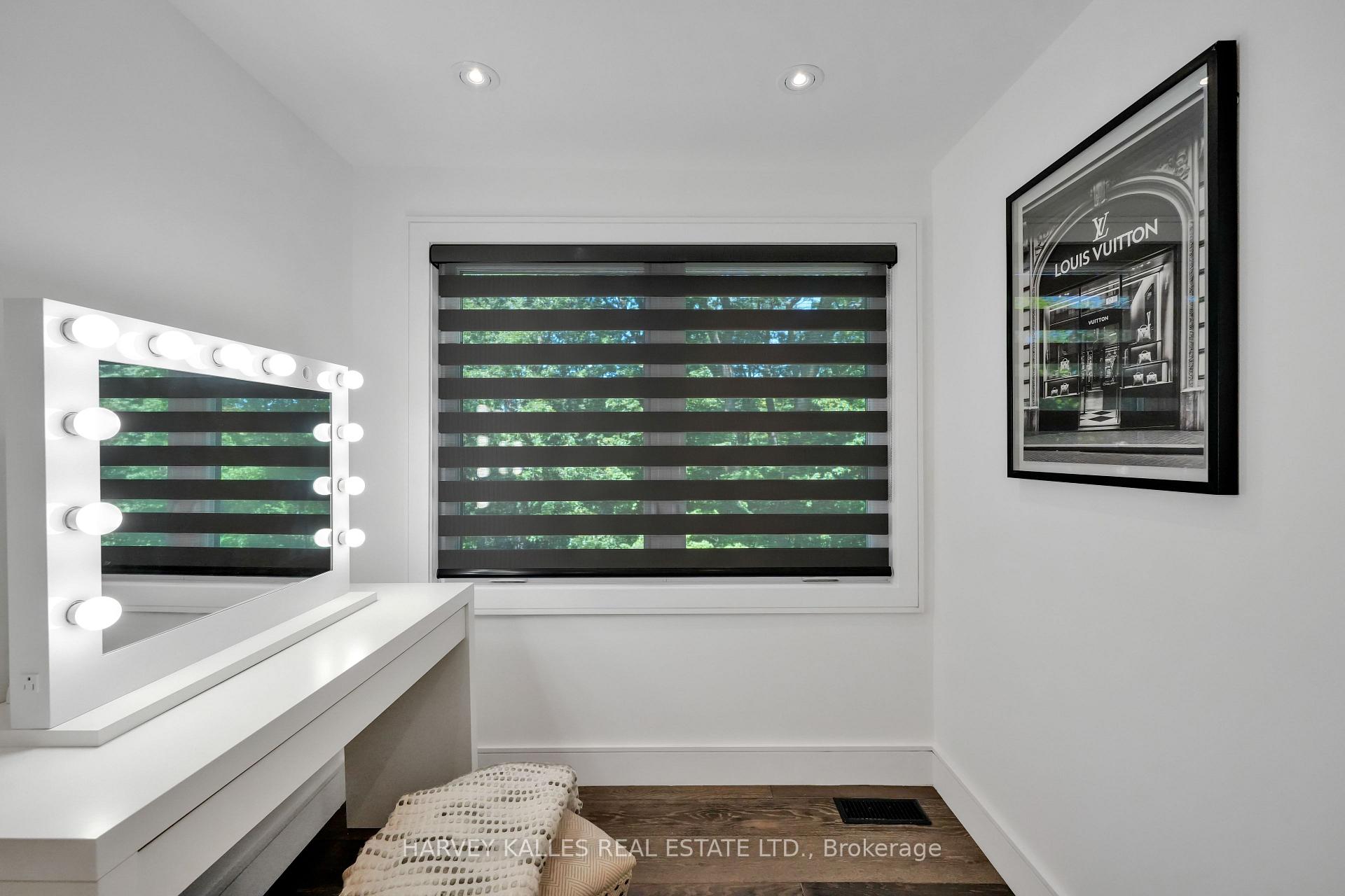 8 Circle Ridge, Toronto