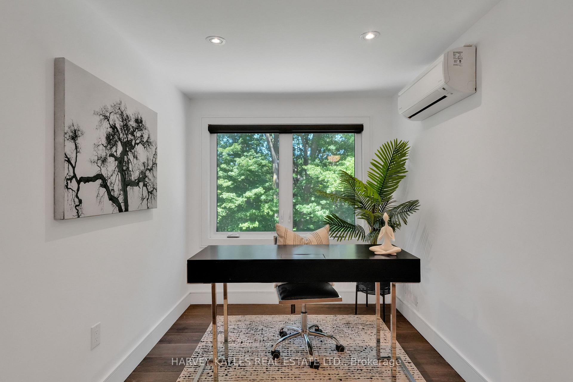8 Circle Ridge, Toronto