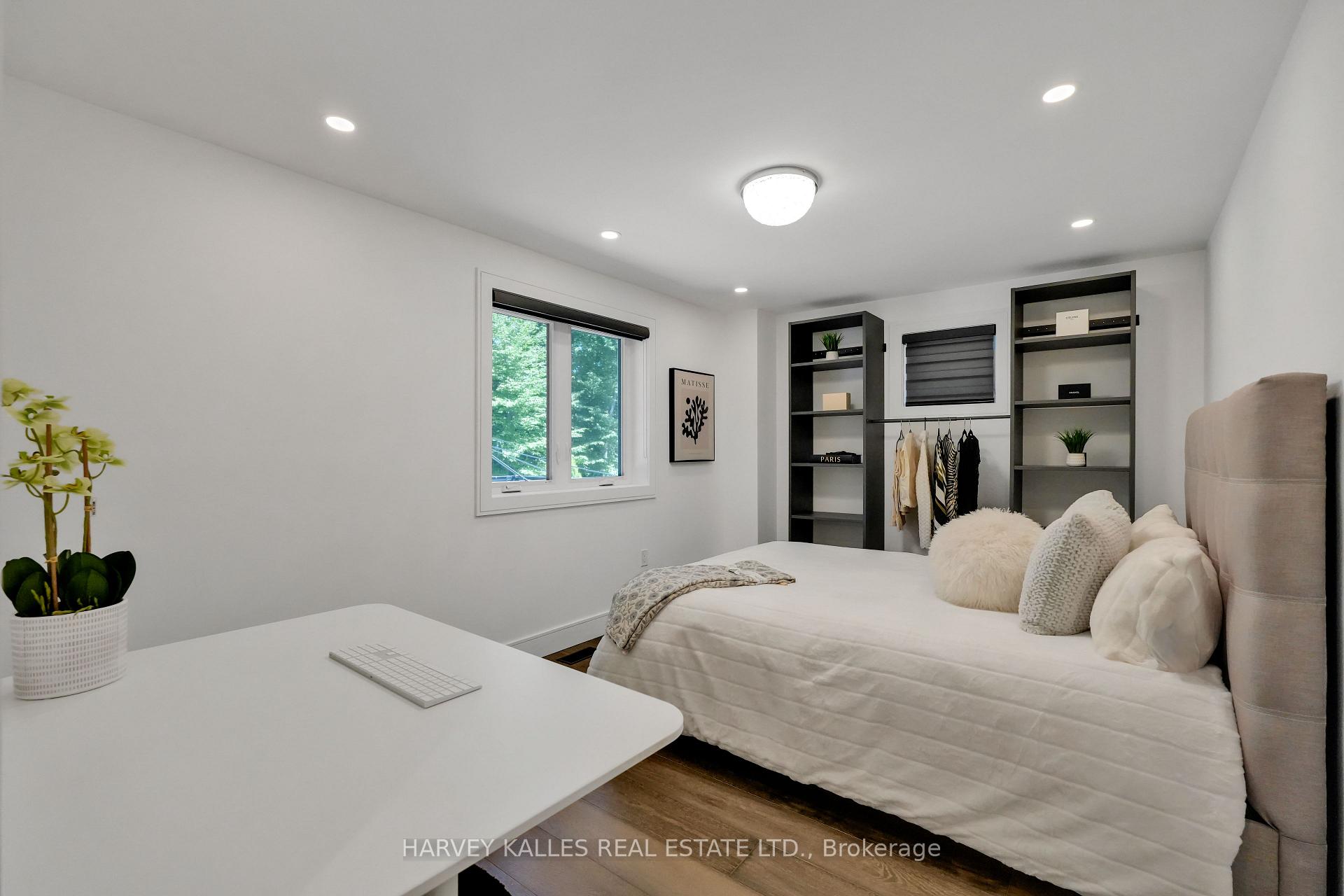 8 Circle Ridge, Toronto