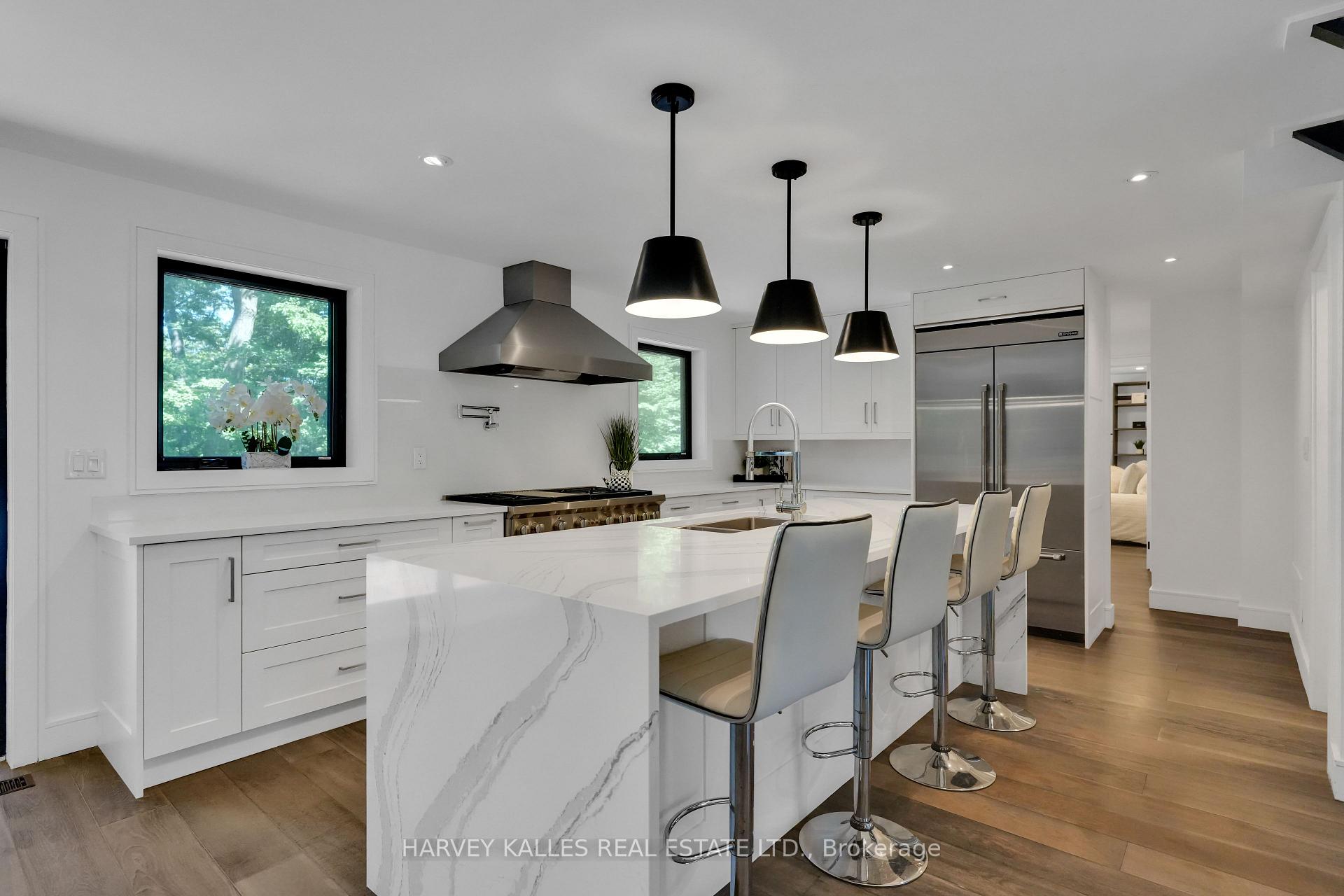 8 Circle Ridge, Toronto