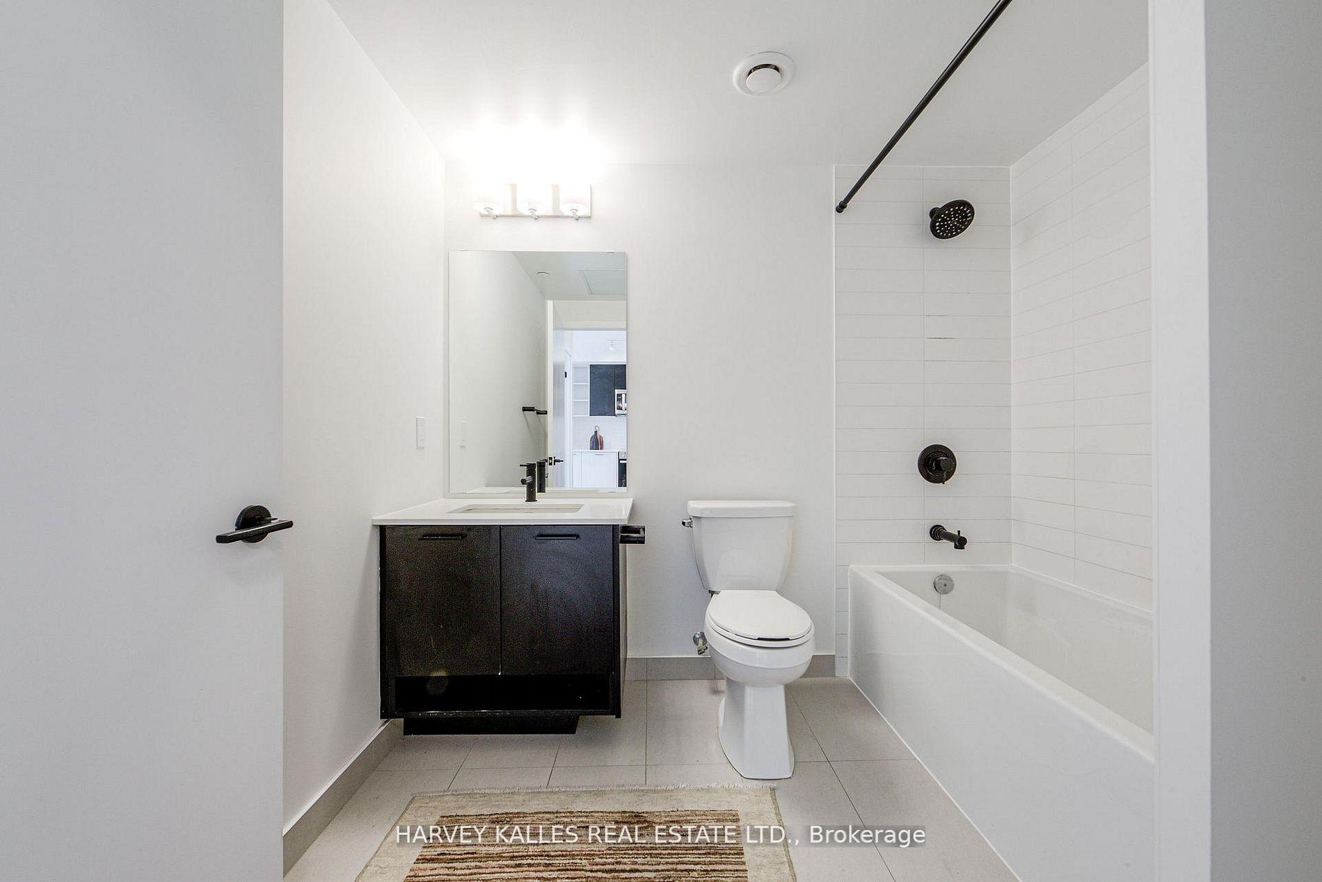 2300 St Clair Avenue E 1001, Toronto Unit: 1001