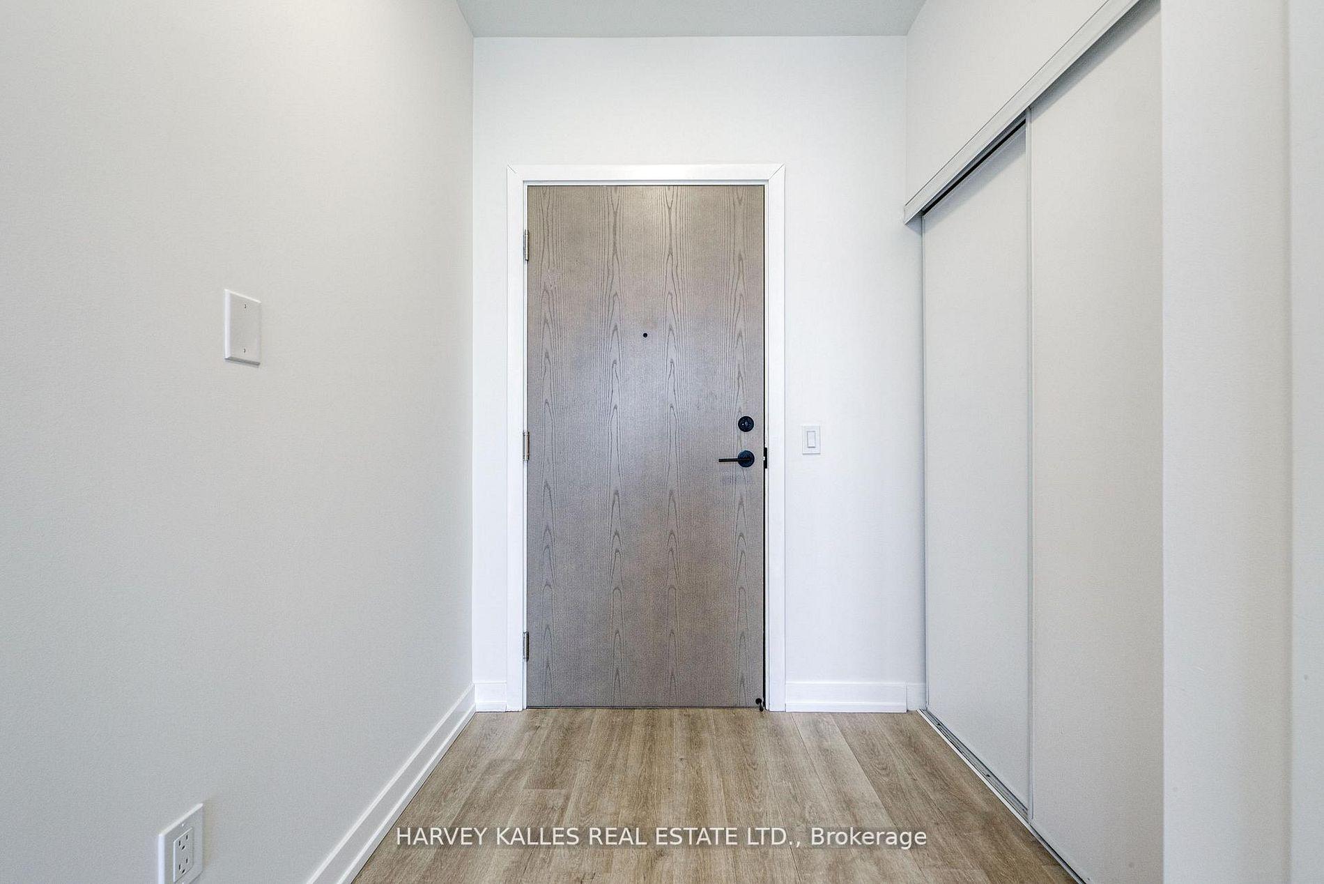 2300 St Clair Avenue E 1001, Toronto Unit: 1001