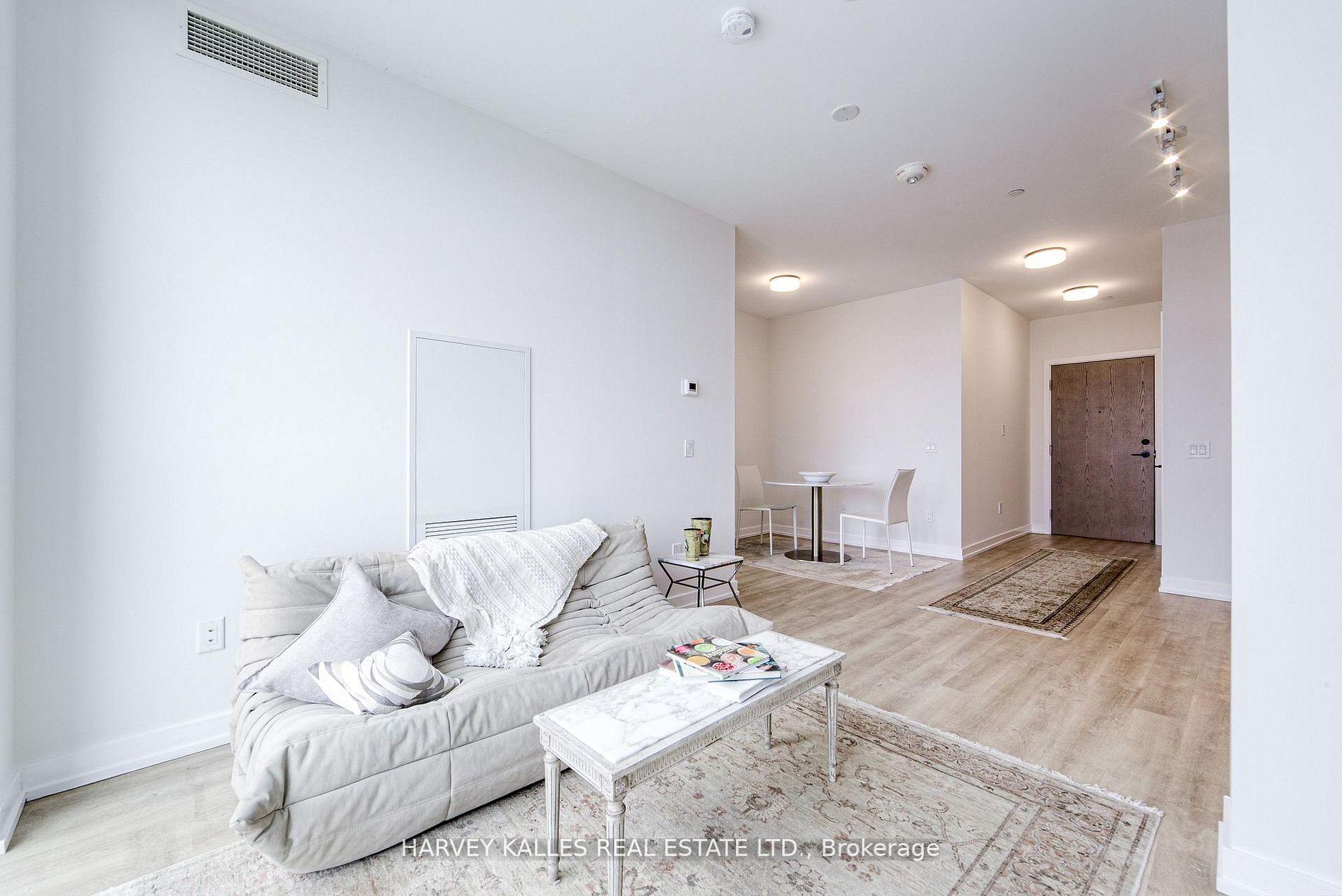 2300 St Clair Avenue E 1001, Toronto Unit: 1001