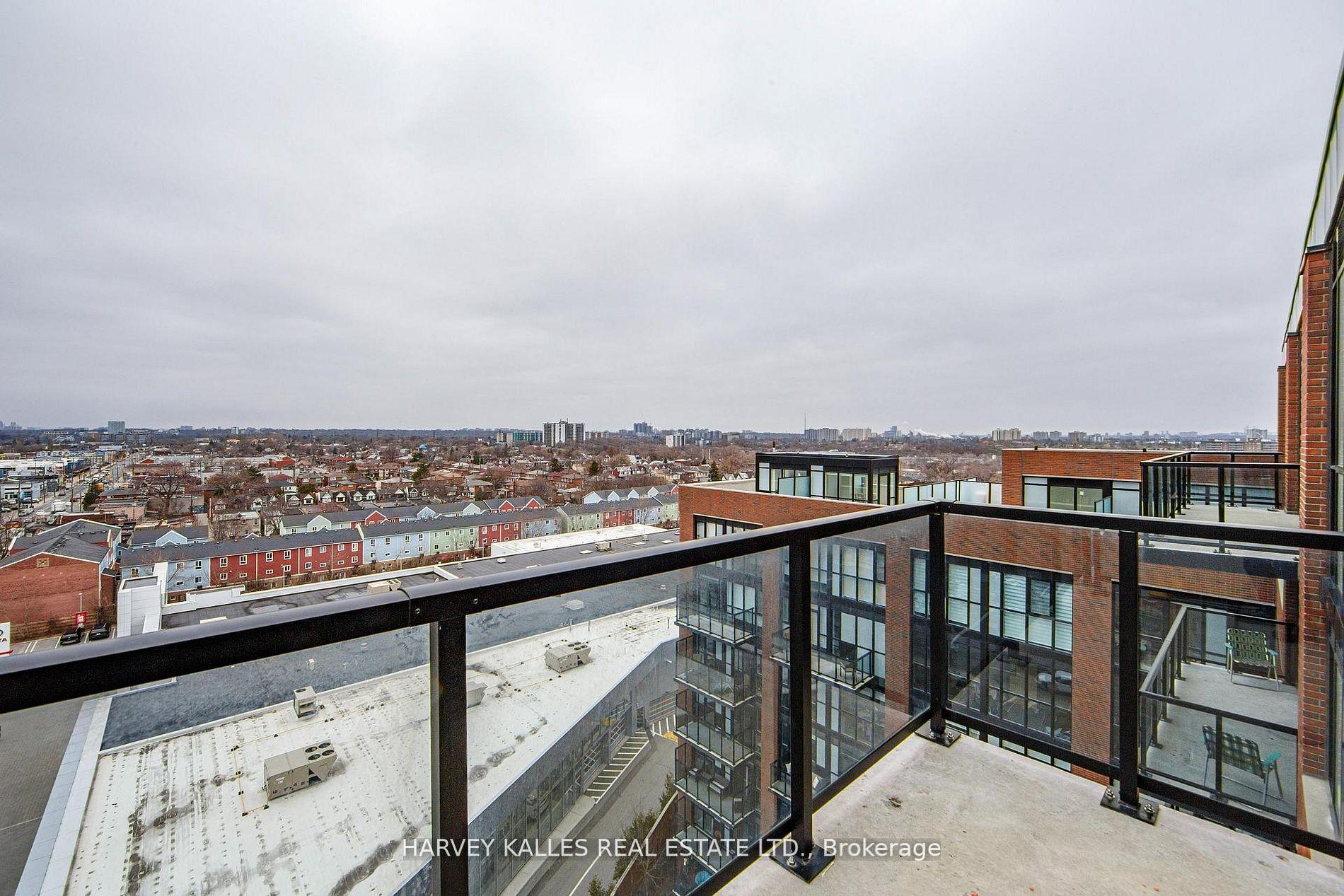 2300 St Clair Avenue E 1001, Toronto Unit: 1001