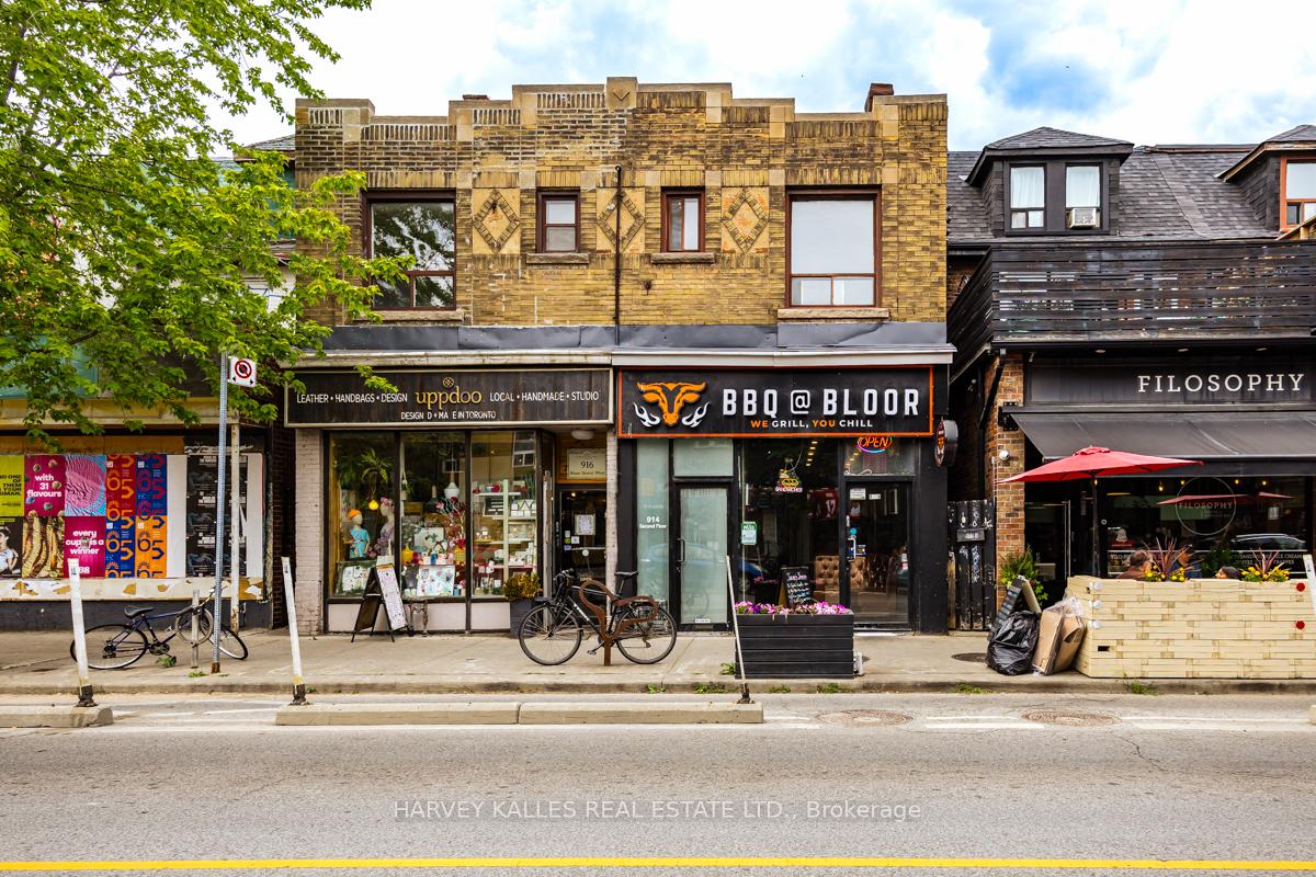 914 Bloor Street W Upper, Toronto Unit: Upper