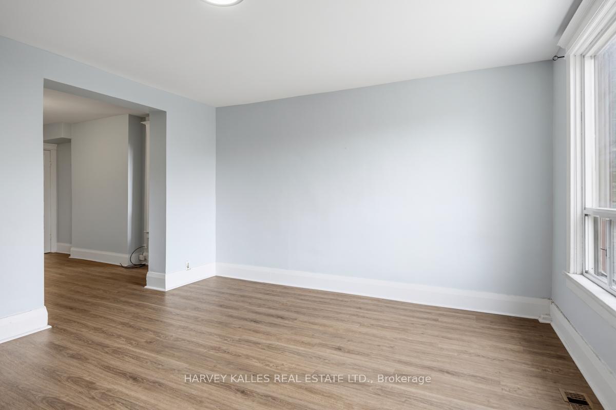 914 Bloor Street W Upper, Toronto Unit: Upper