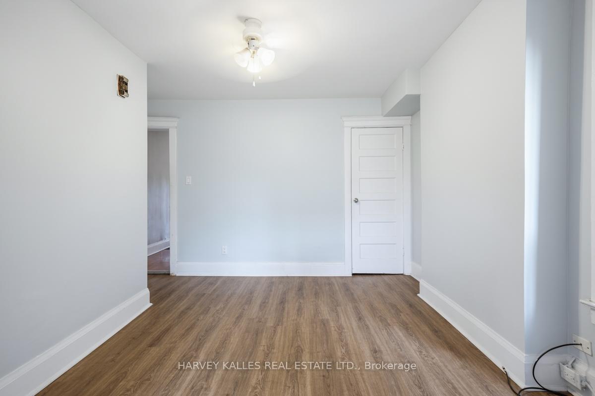 914 Bloor Street W Upper, Toronto Unit: Upper