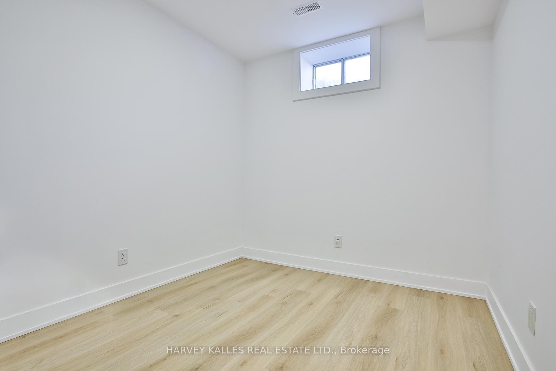 112 Fourth Street, Toronto