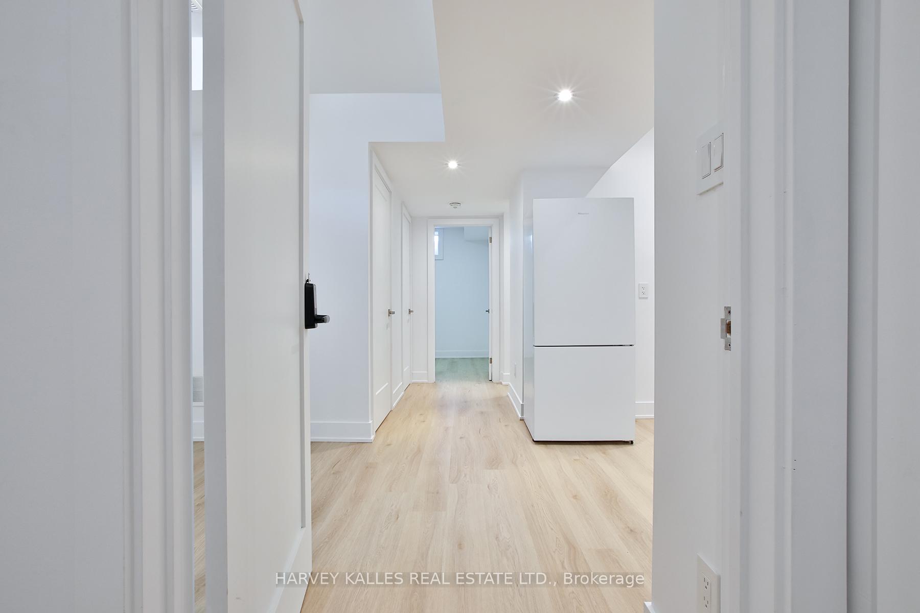 112 Fourth Street, Toronto