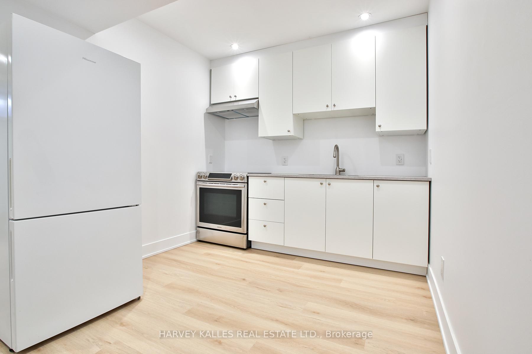 112 Fourth Street, Toronto