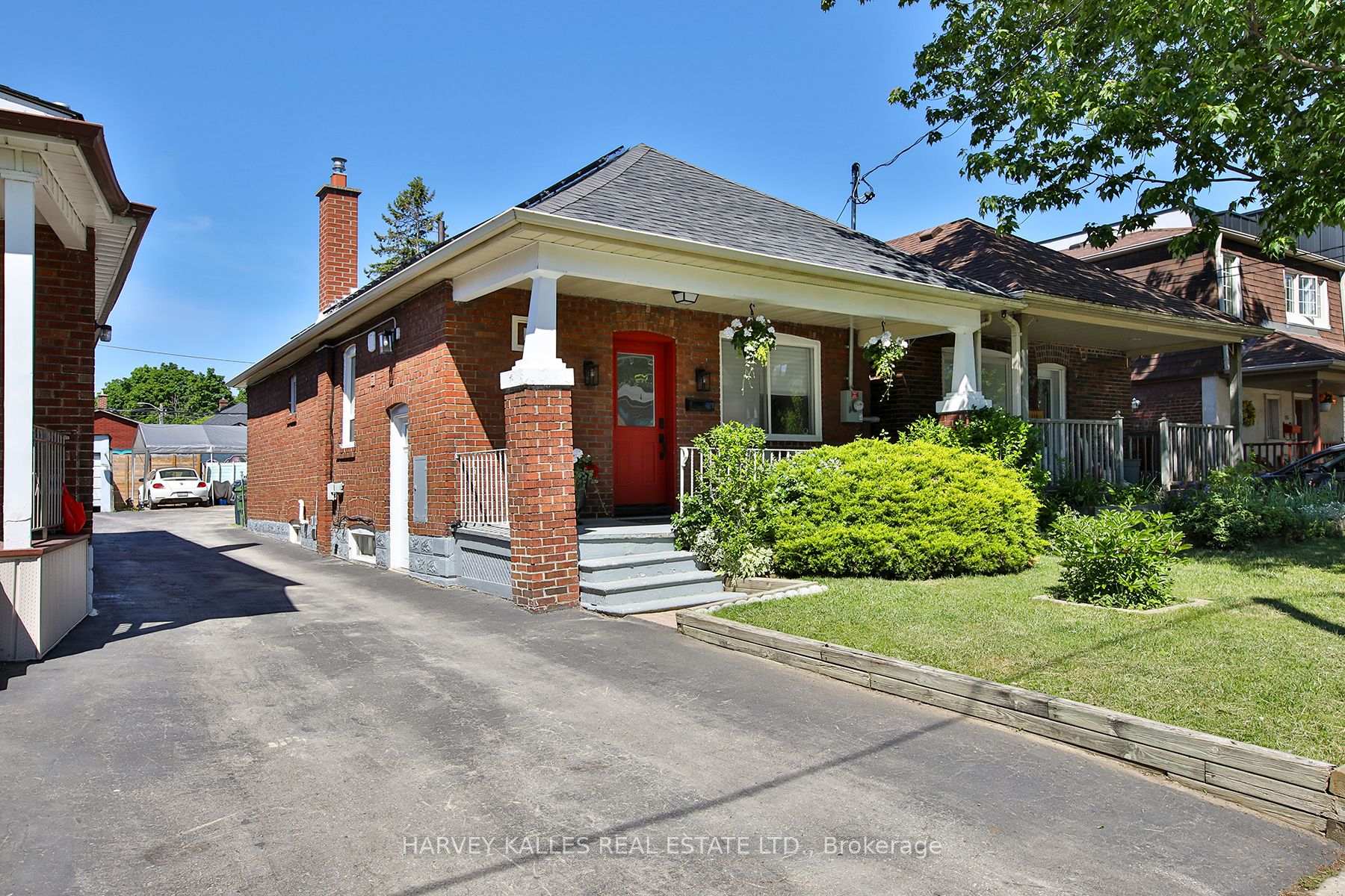 112 Fourth Street, Toronto