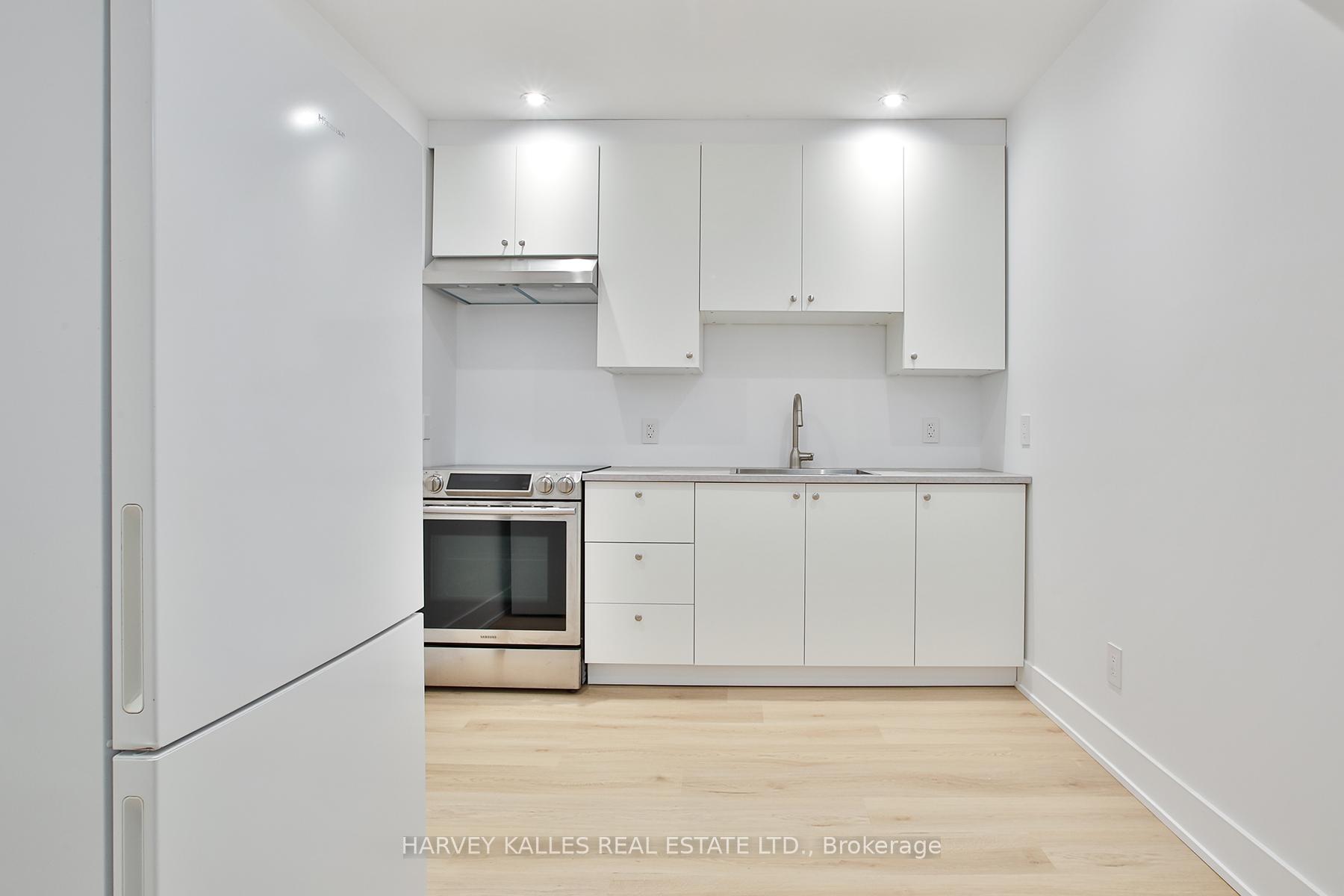 112 Fourth Street, Toronto
