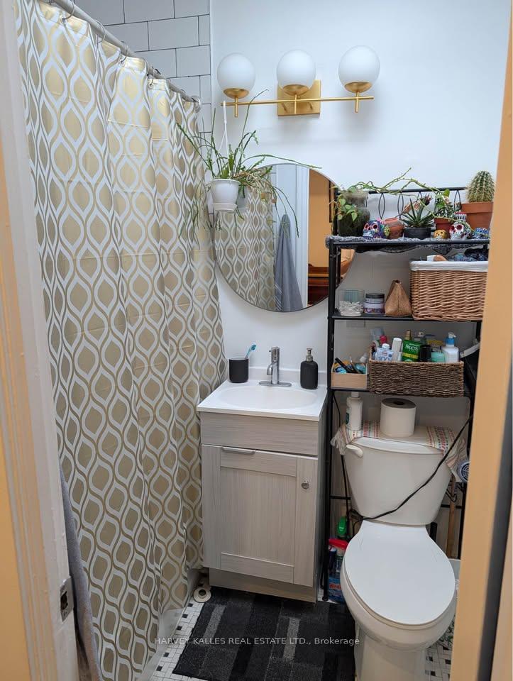 1982 Eglinton Avenue W 1, Toronto Unit: 1