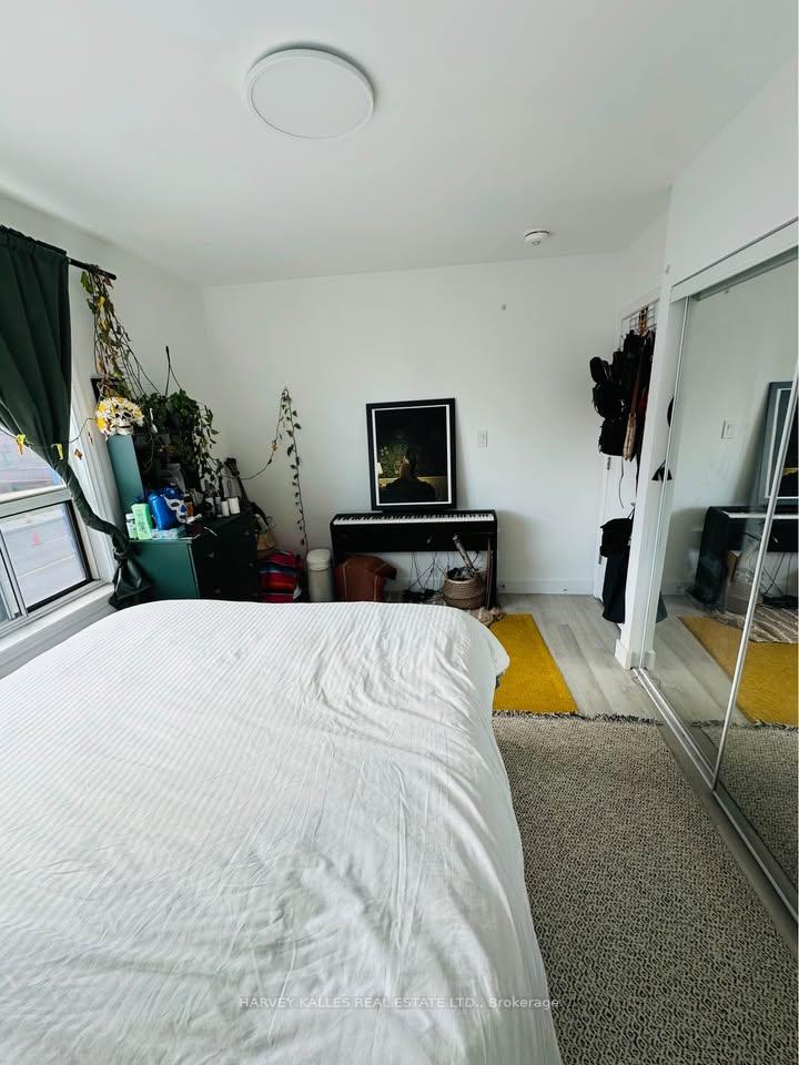 1982 Eglinton Avenue W 1, Toronto Unit: 1