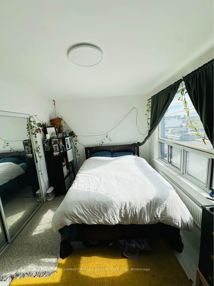 1982 Eglinton Avenue W 1, Toronto Unit: 1