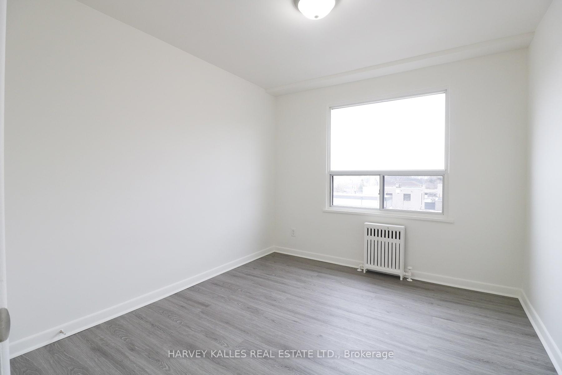500 Gilbert Avenue 102, Toronto Unit: 102