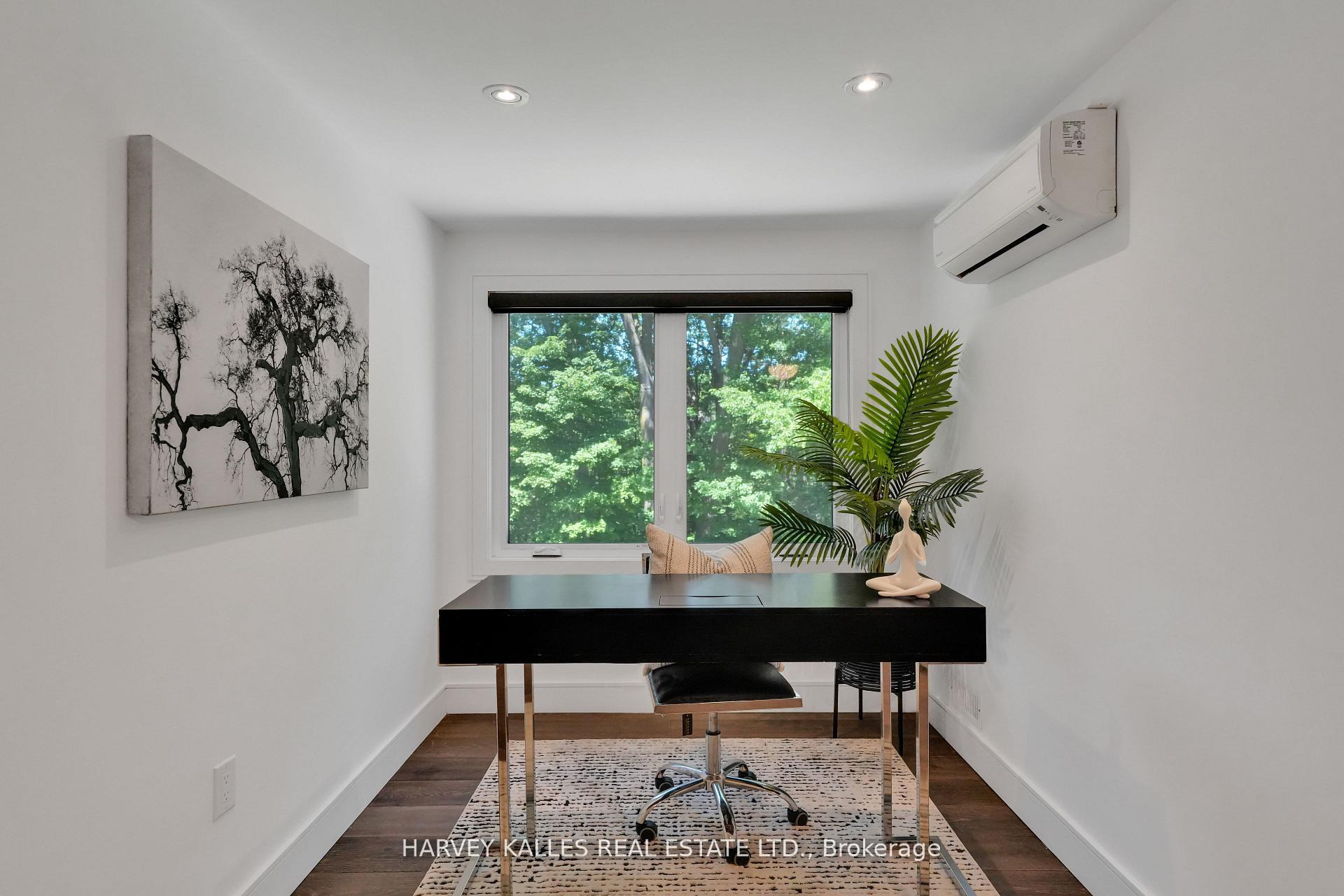 8 Circle Ridge, Toronto