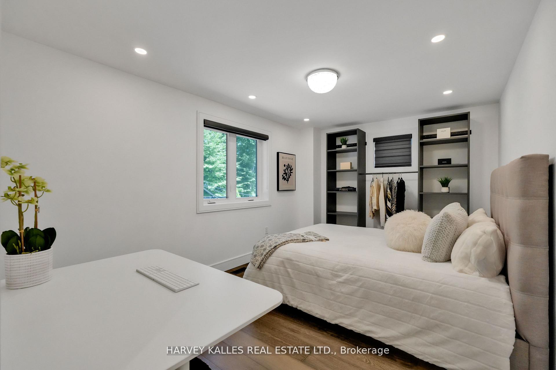 8 Circle Ridge, Toronto