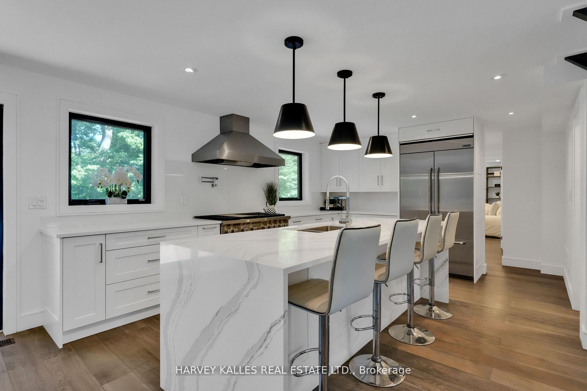 8 Circle Ridge, Toronto