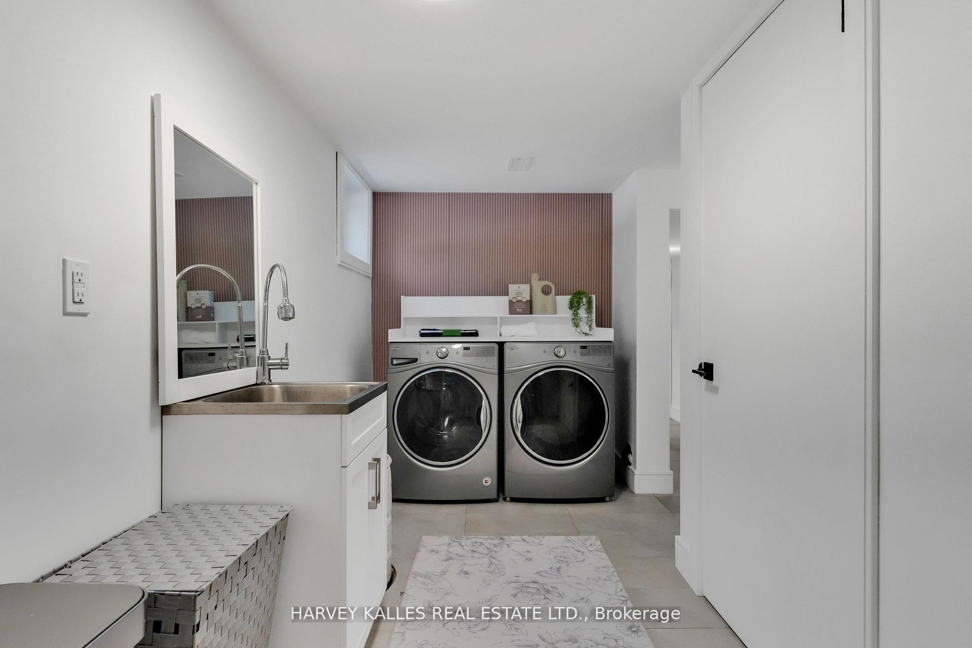 8 Circle Ridge, Toronto