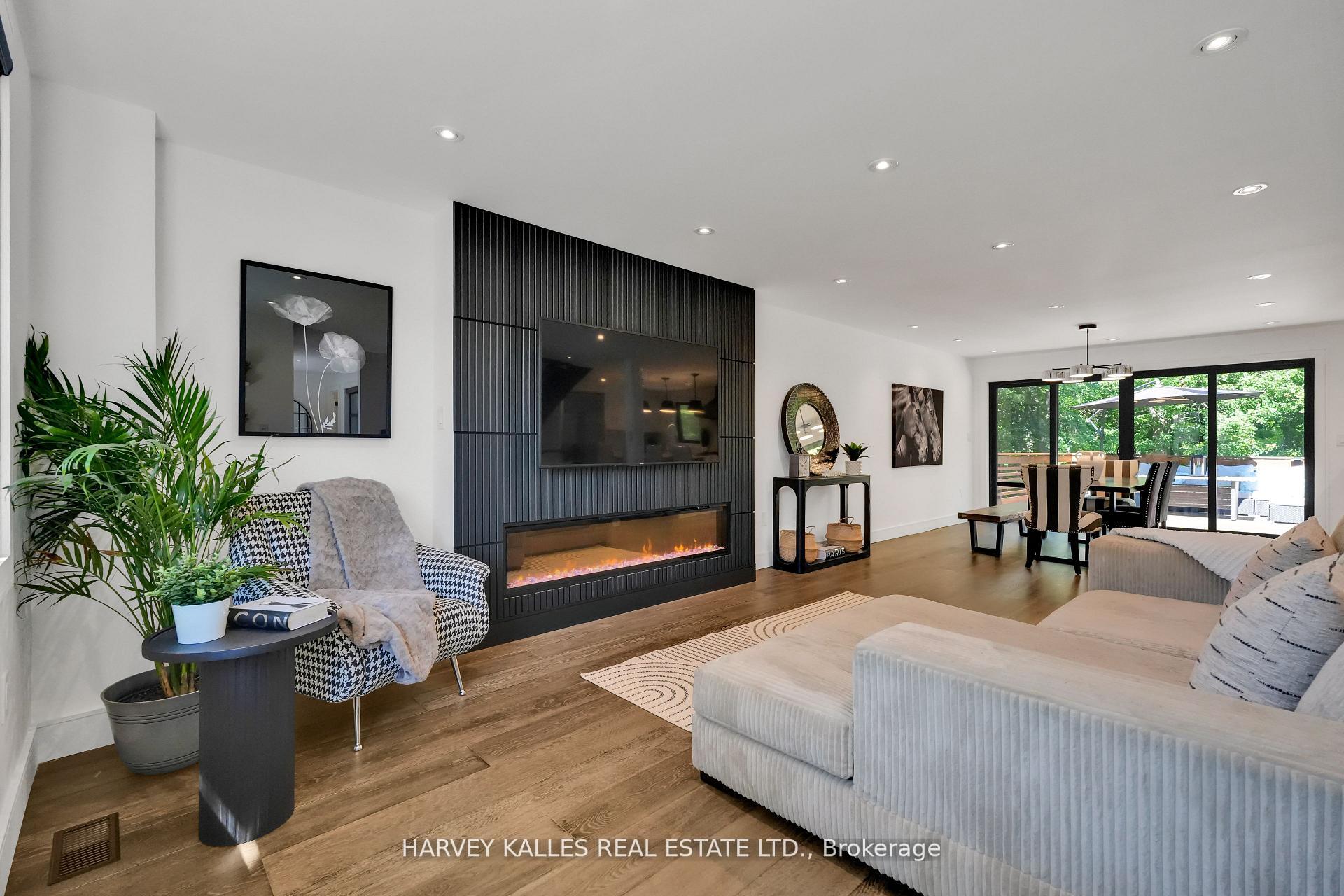 8 Circle Ridge, Toronto